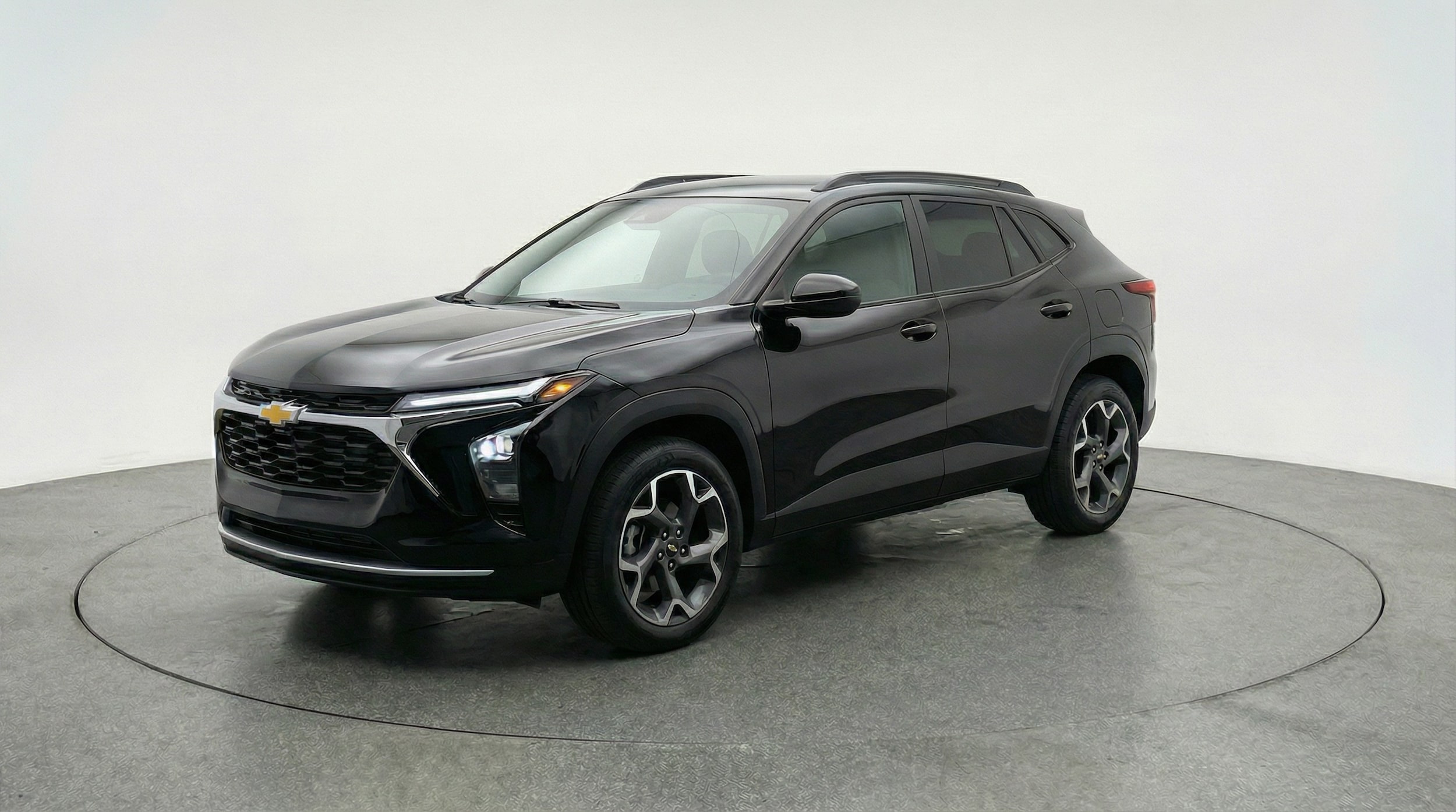 Thumbnail: 2025 Chevrolet Trax - 3