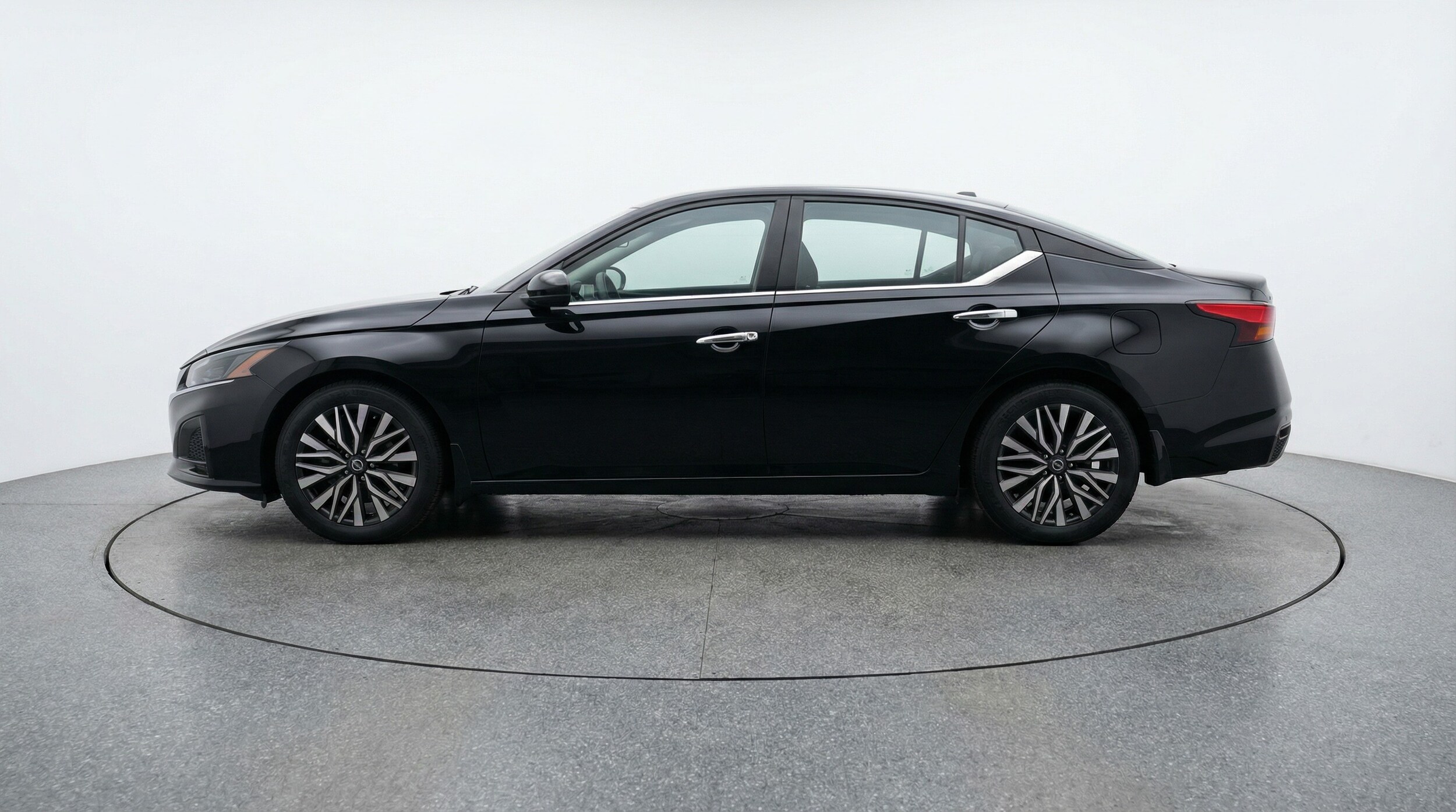 Thumbnail: 2025 Nissan Altima - 4