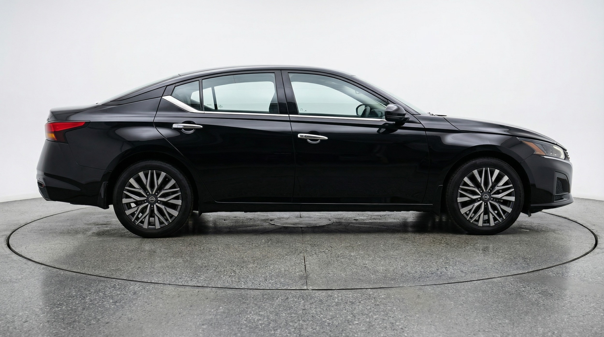 Thumbnail: 2025 Nissan Altima - 8