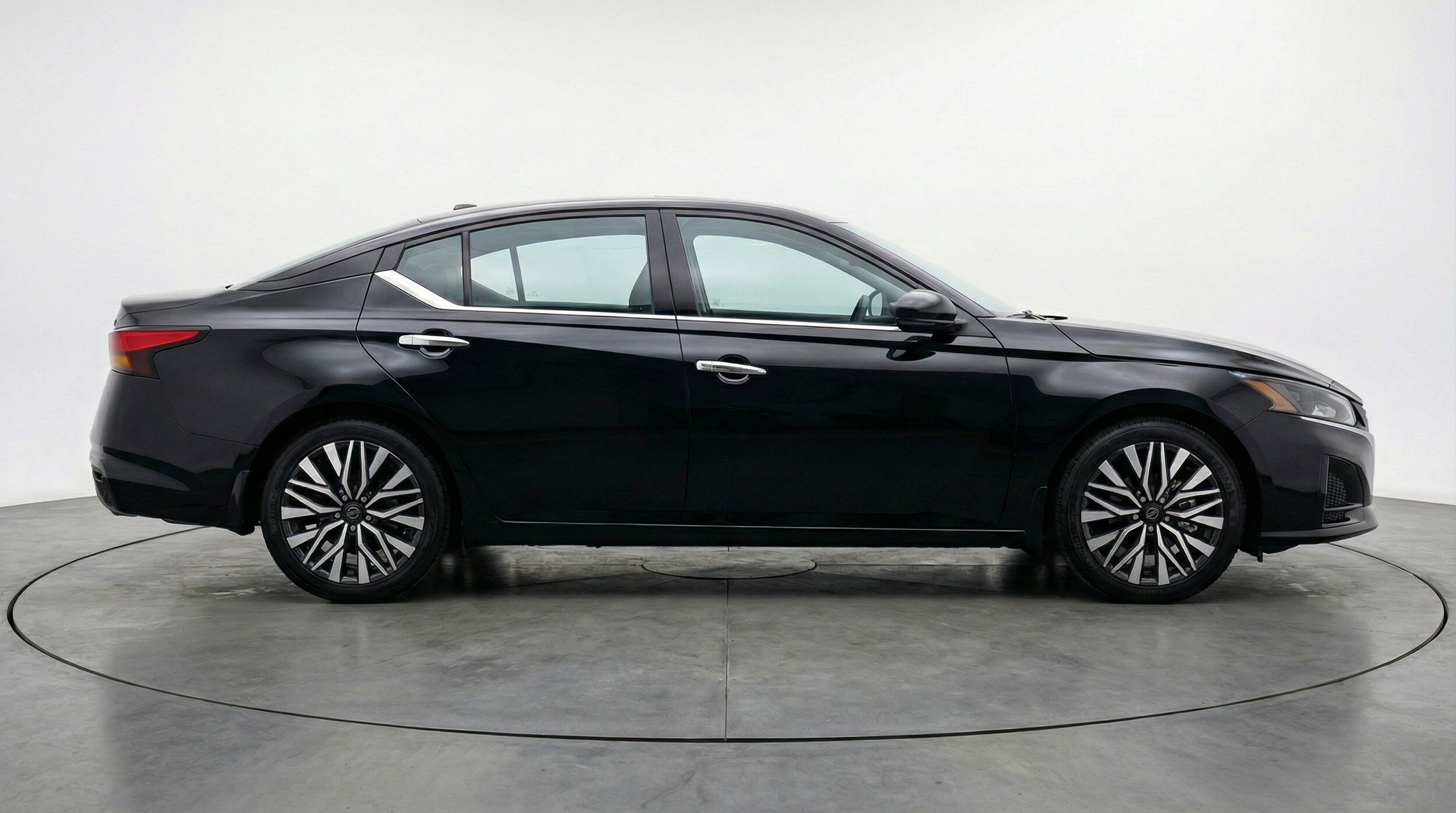Thumbnail: 2025 Nissan Altima - 11