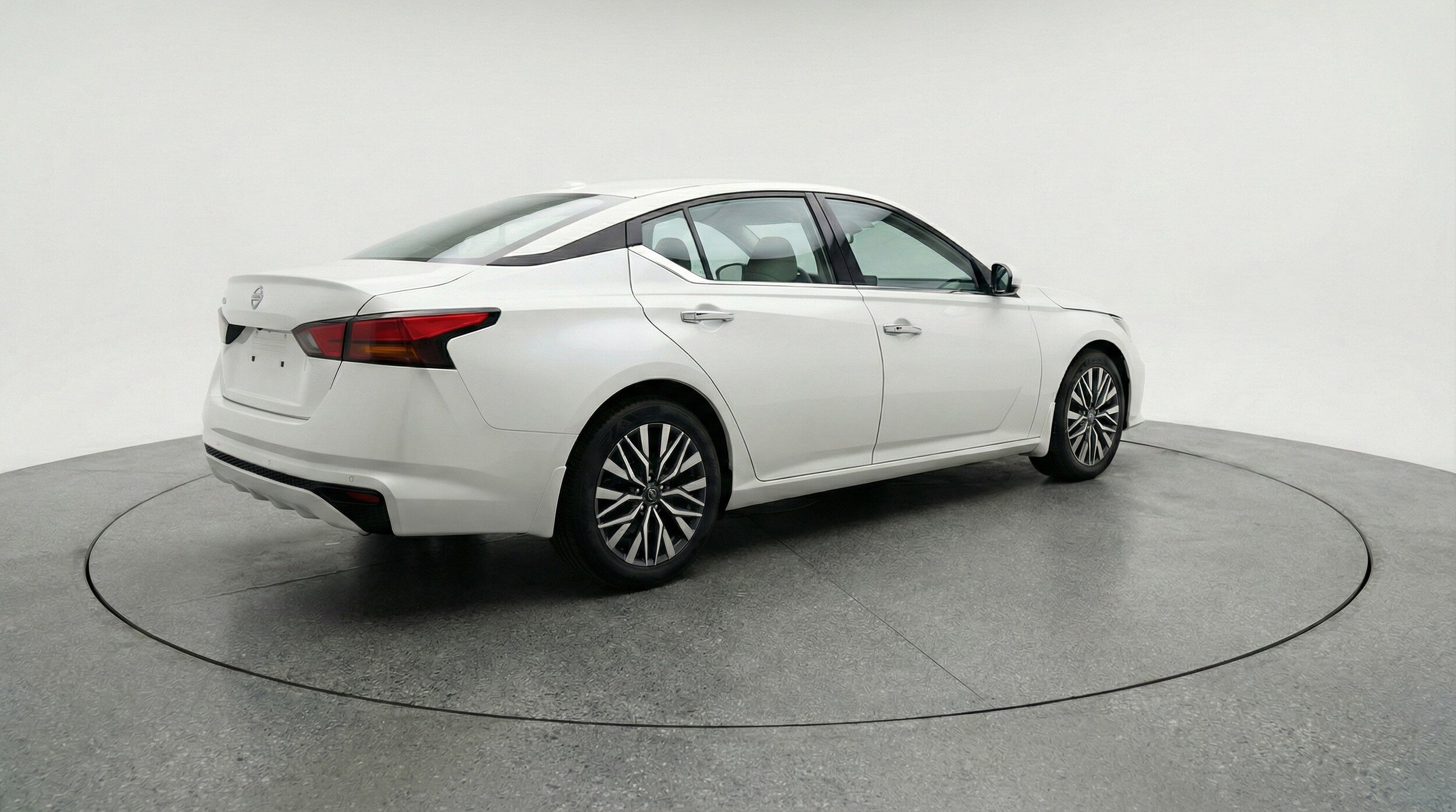 Thumbnail: 2025 Nissan Altima - 9