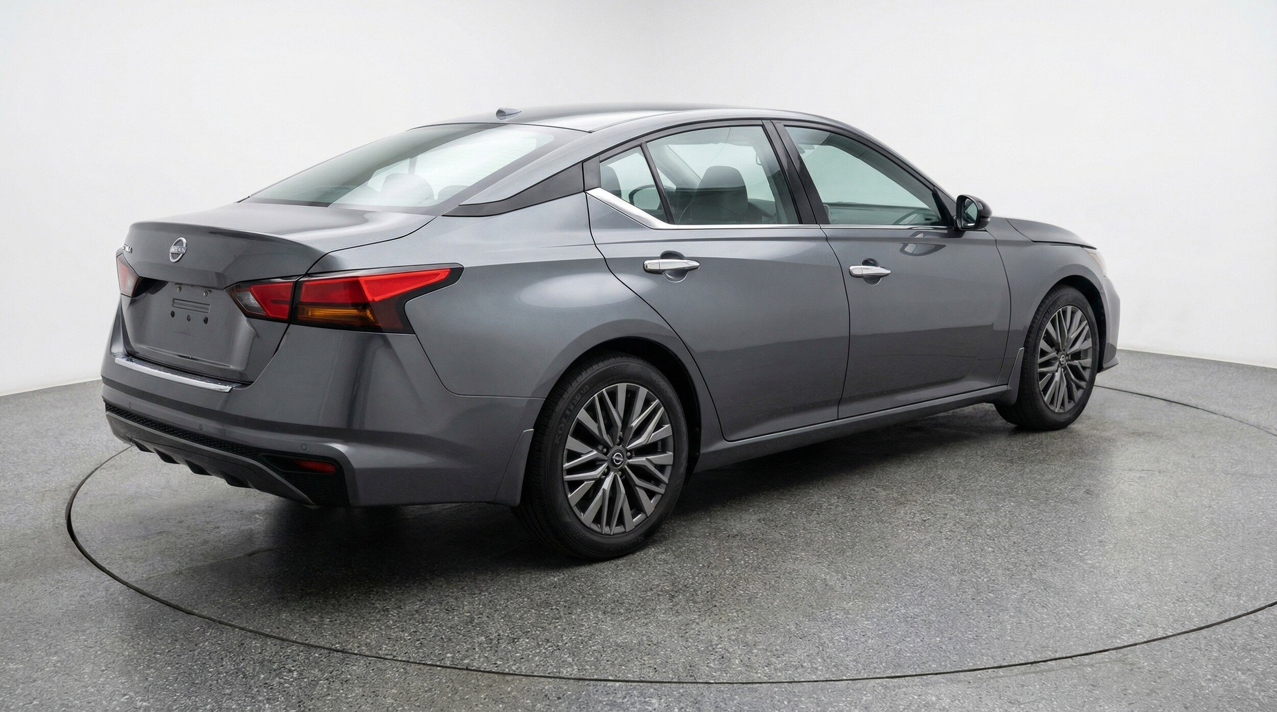 Thumbnail: 2025 Nissan Altima - 9