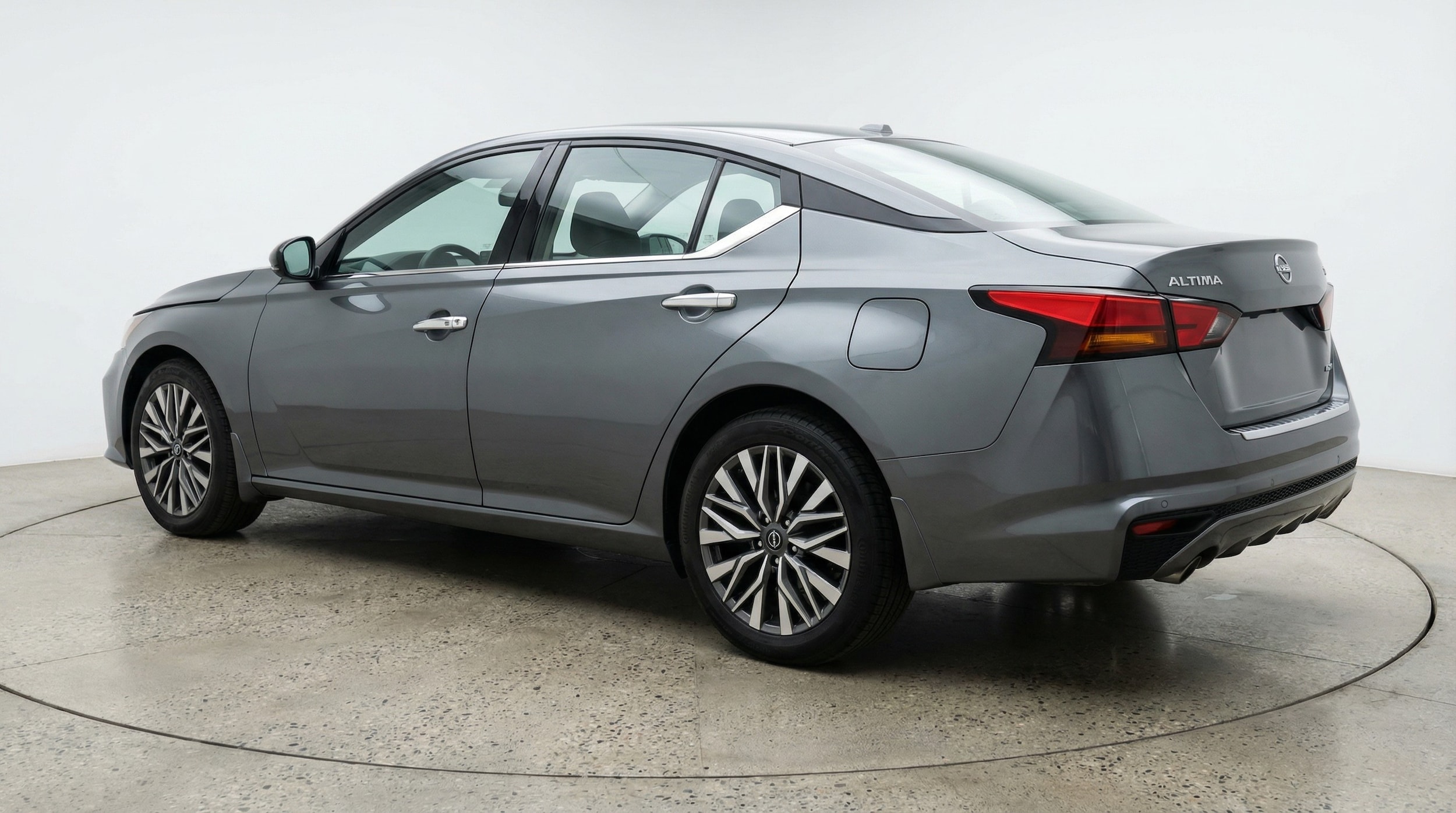 Thumbnail: 2025 Nissan Altima - 5