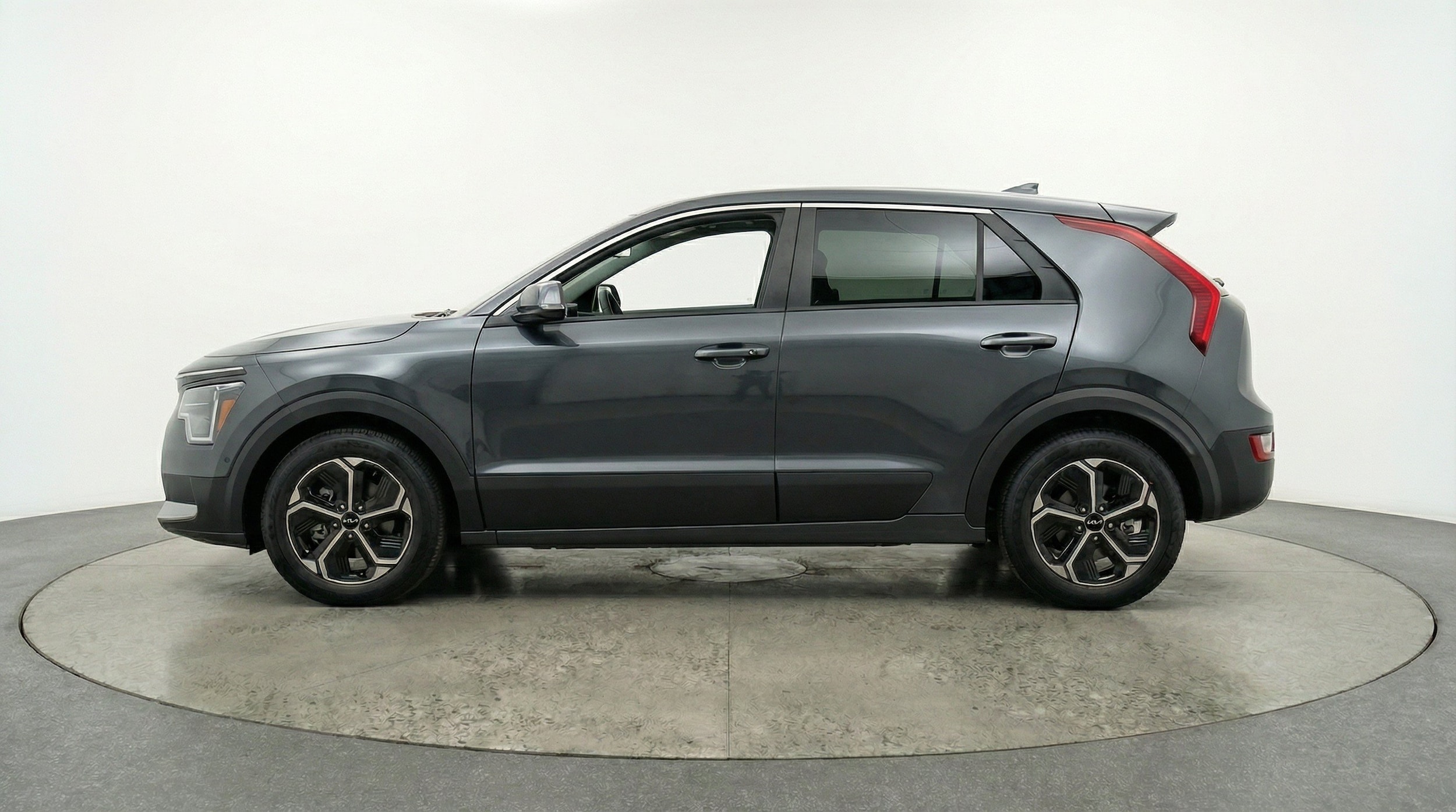 Thumbnail: 2026 Kia Niro - 5