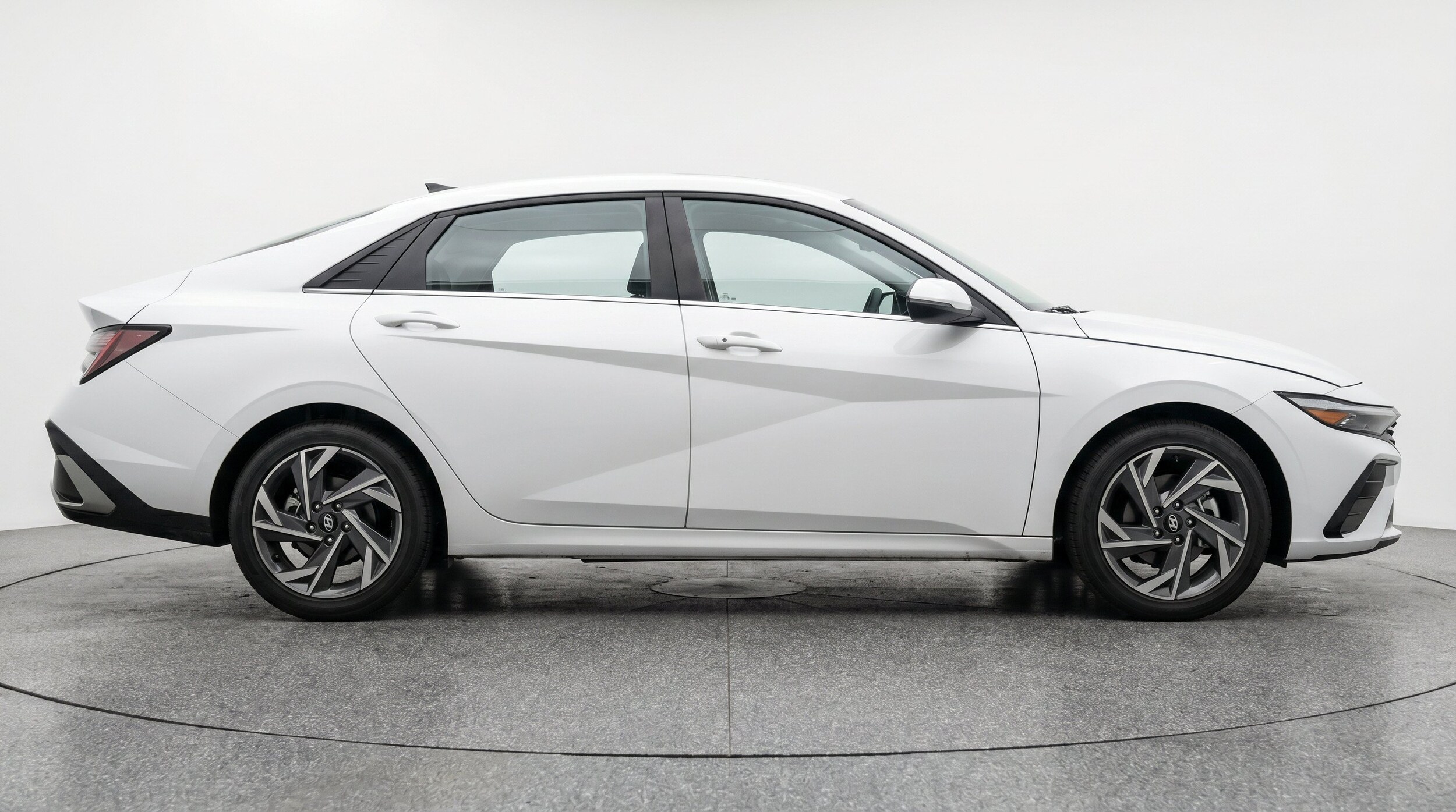 Thumbnail: 2025 Hyundai Elantra - 11