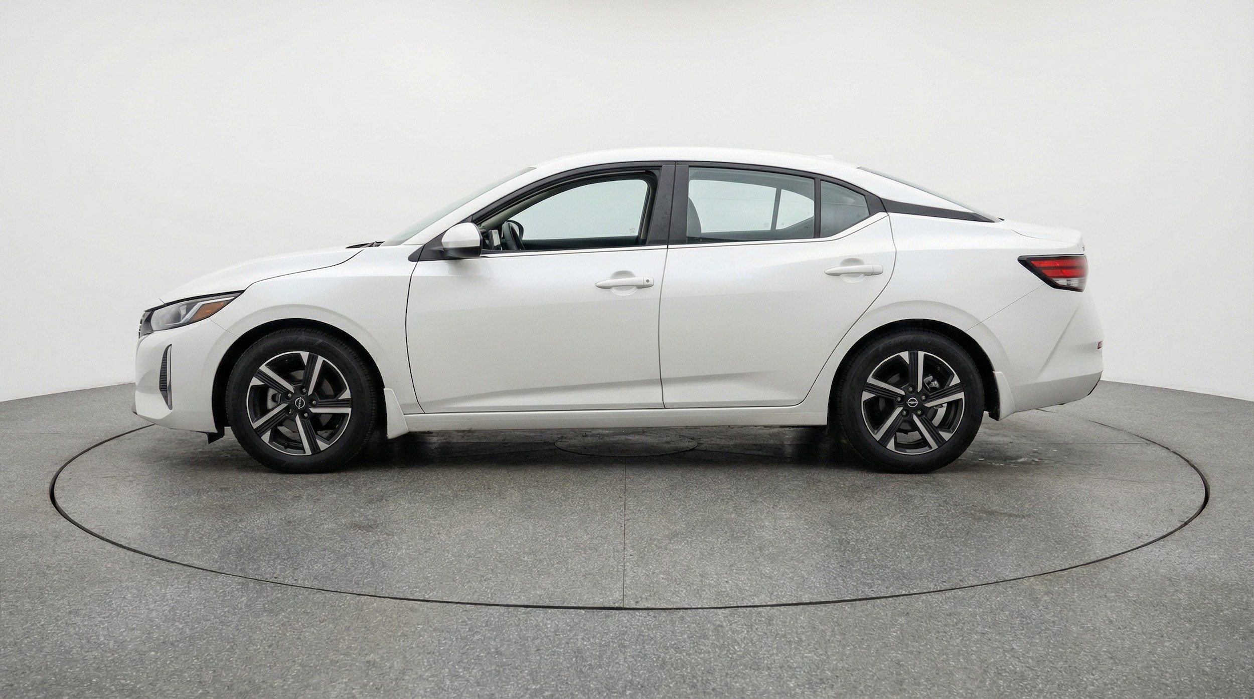 Thumbnail: 2025 Nissan Sentra - 5