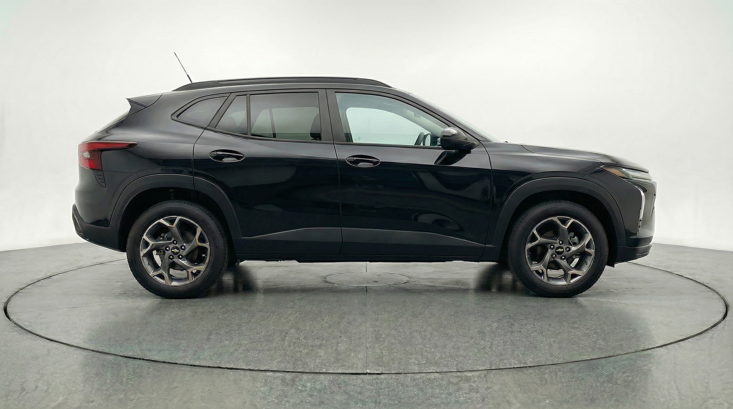 Thumbnail: 2025 Chevrolet Trax - 8