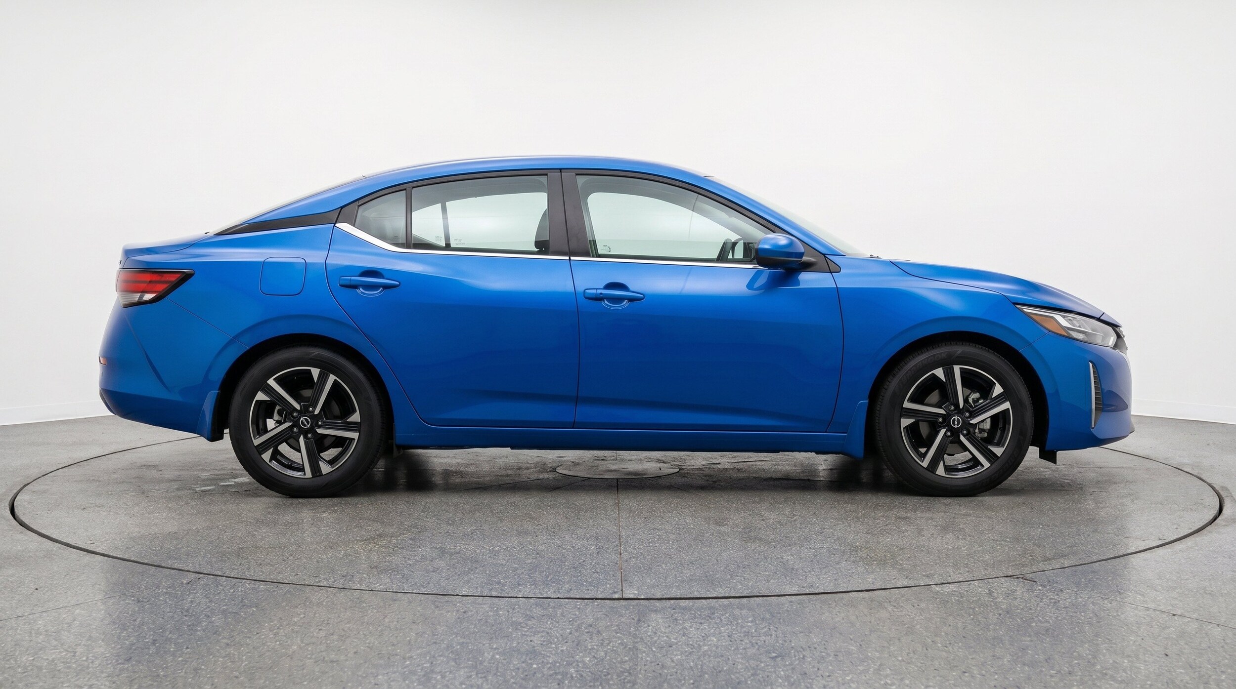 Thumbnail: 2025 Nissan Sentra - 11
