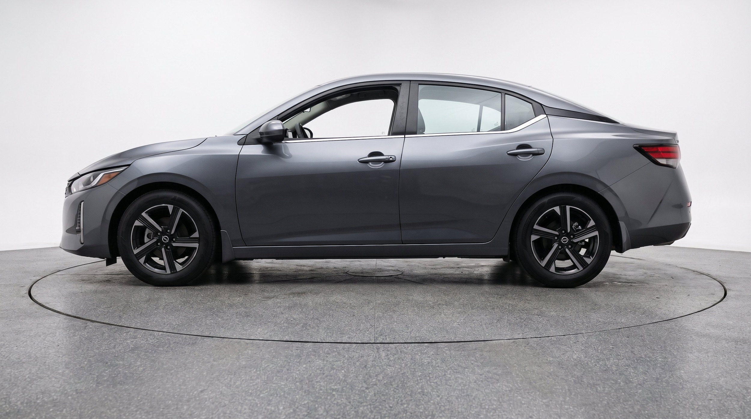 Thumbnail: 2025 Nissan Sentra - 5