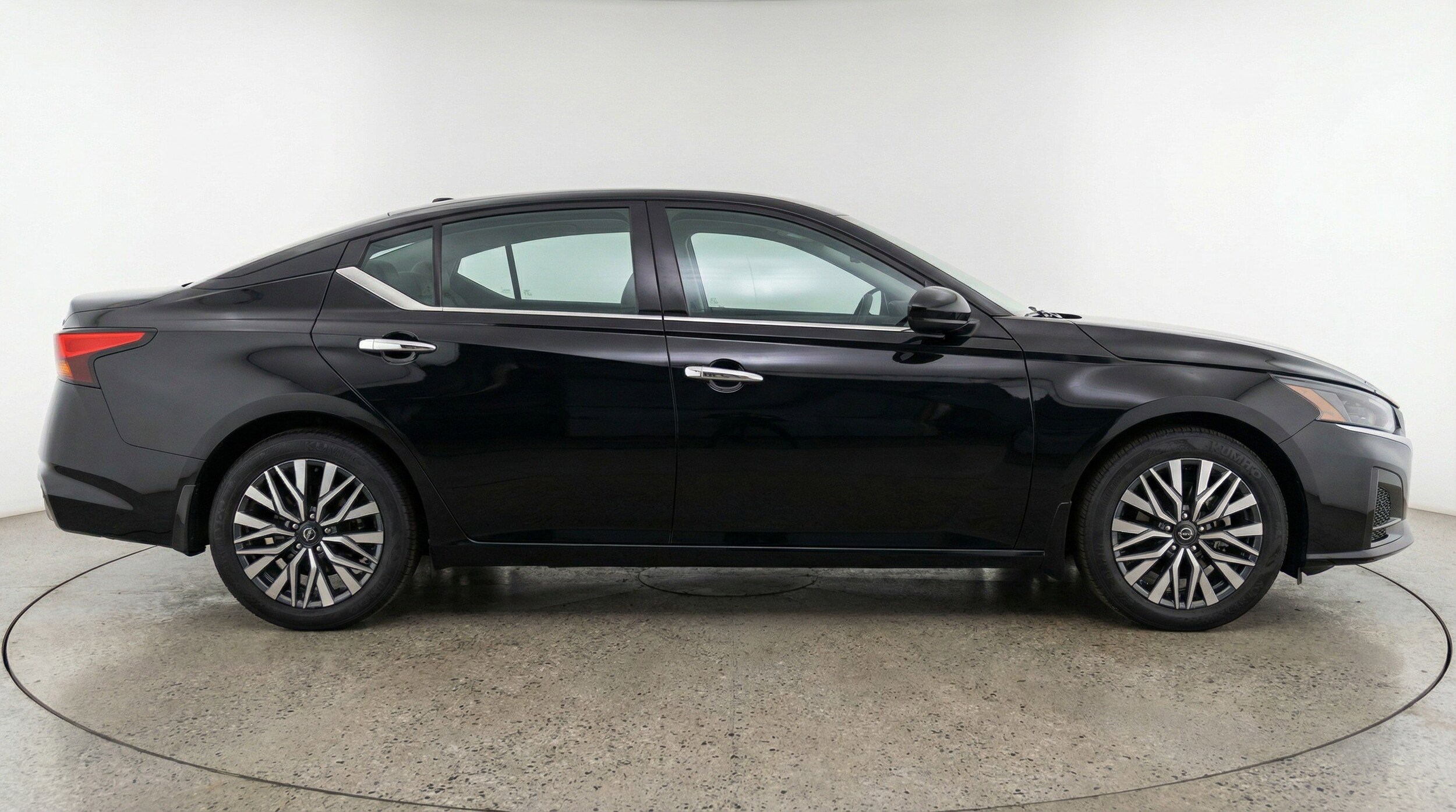 Thumbnail: 2025 Nissan Altima - 11