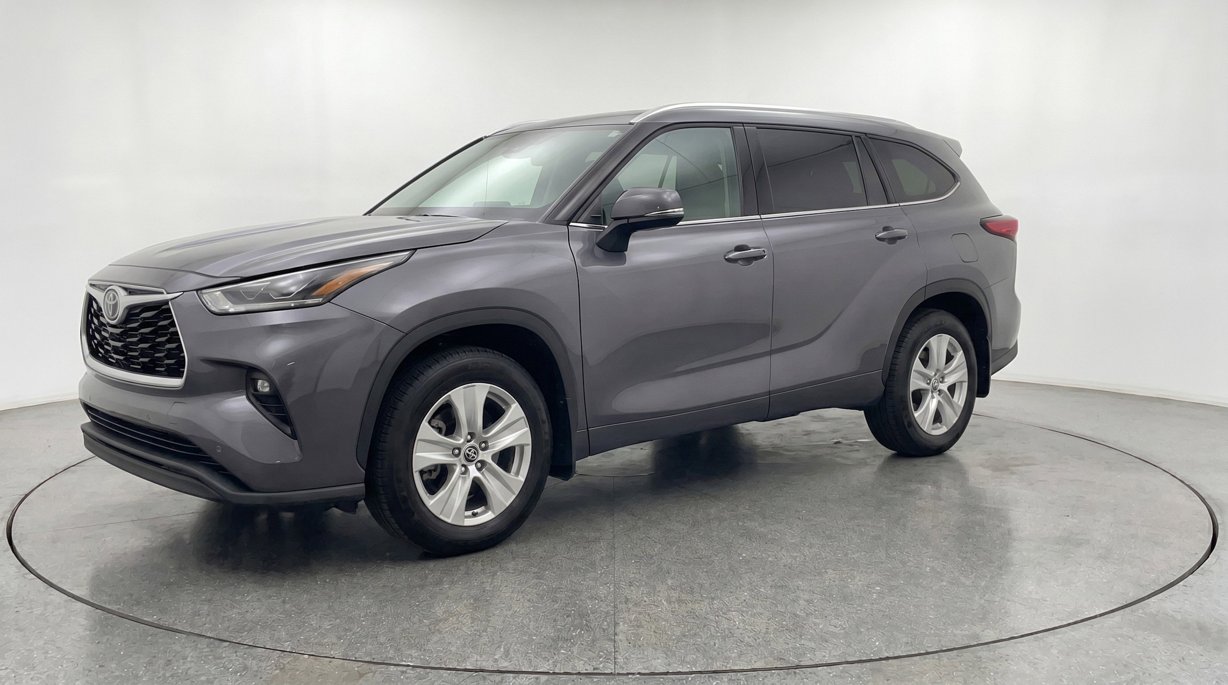 Thumbnail: 2025 Toyota Highlander - 3