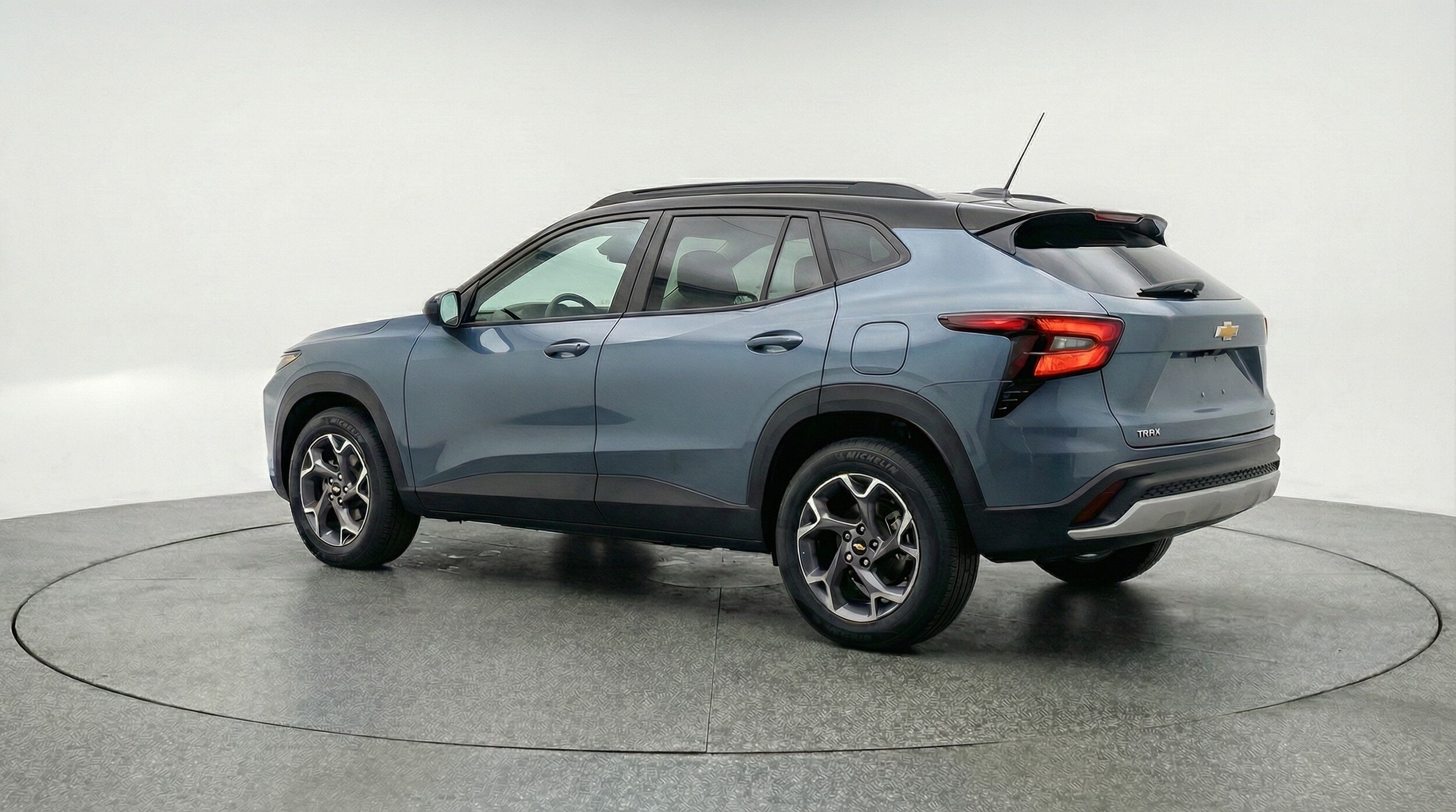 Thumbnail: 2025 Chevrolet Trax - 5