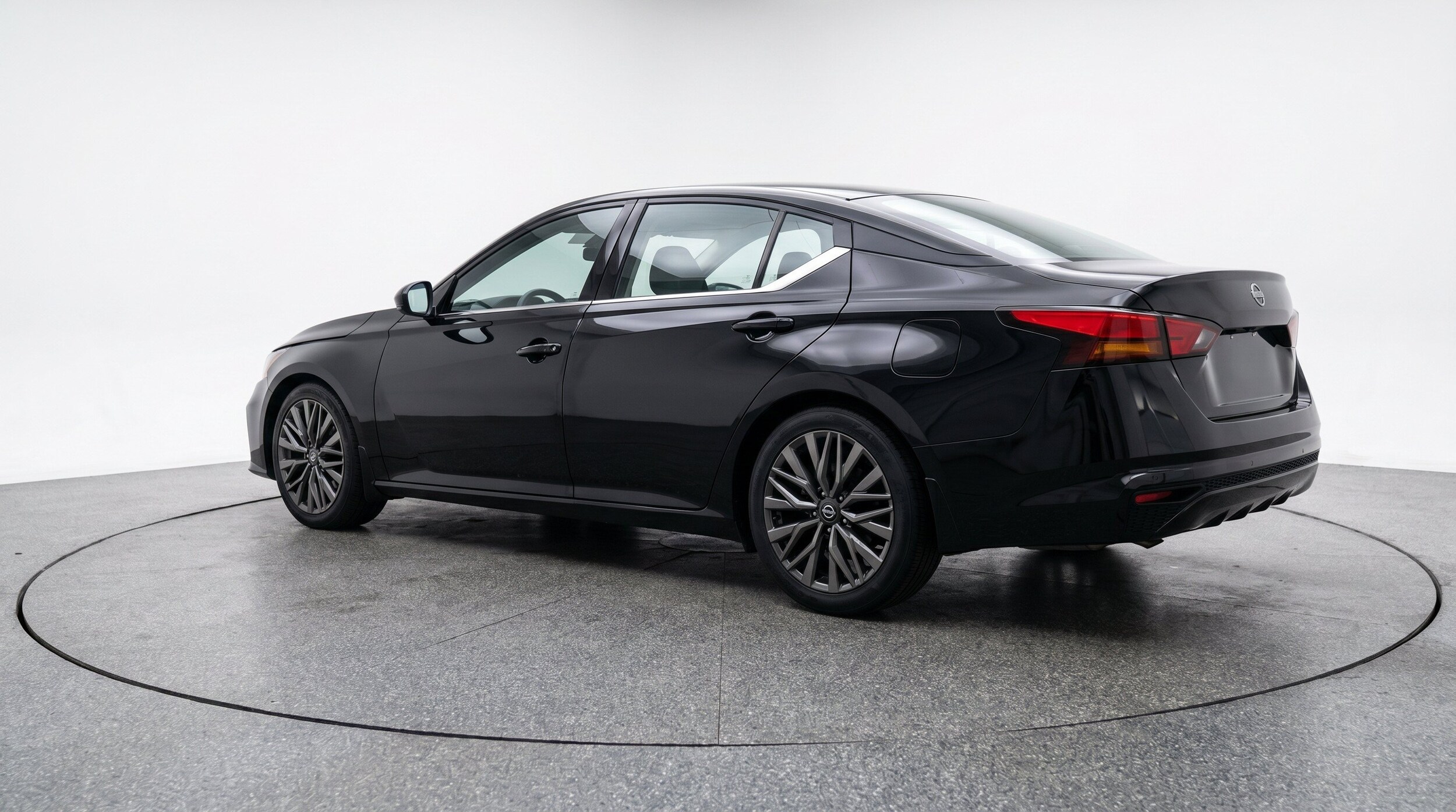 Thumbnail: 2025 Nissan Altima - 6
