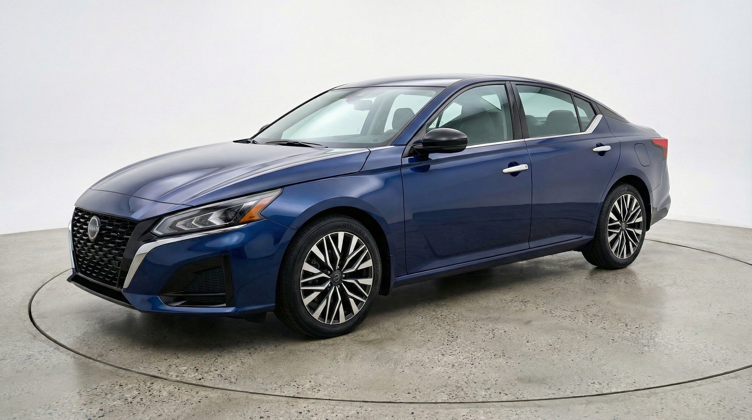 Thumbnail: 2025 Nissan Altima - 3