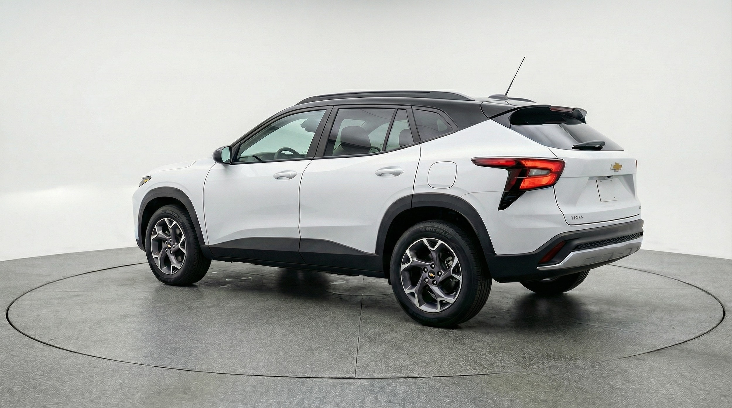 Thumbnail: 2025 Chevrolet Trax - 5