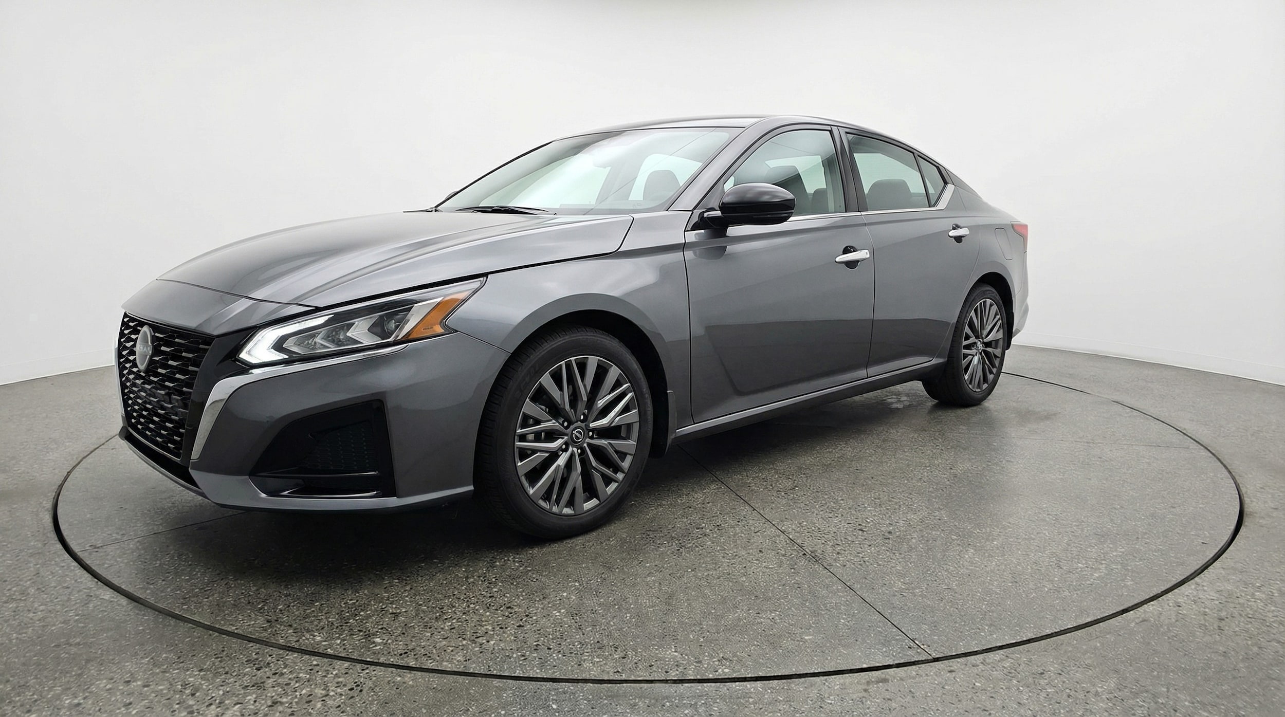 Thumbnail: 2025 Nissan Altima - 3