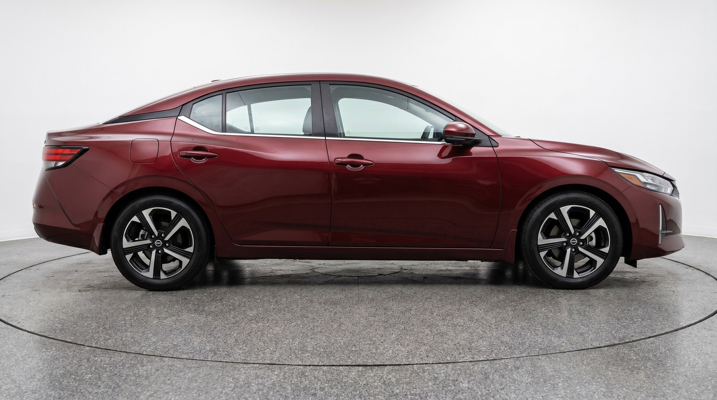 Thumbnail: 2025 Nissan Sentra - 11
