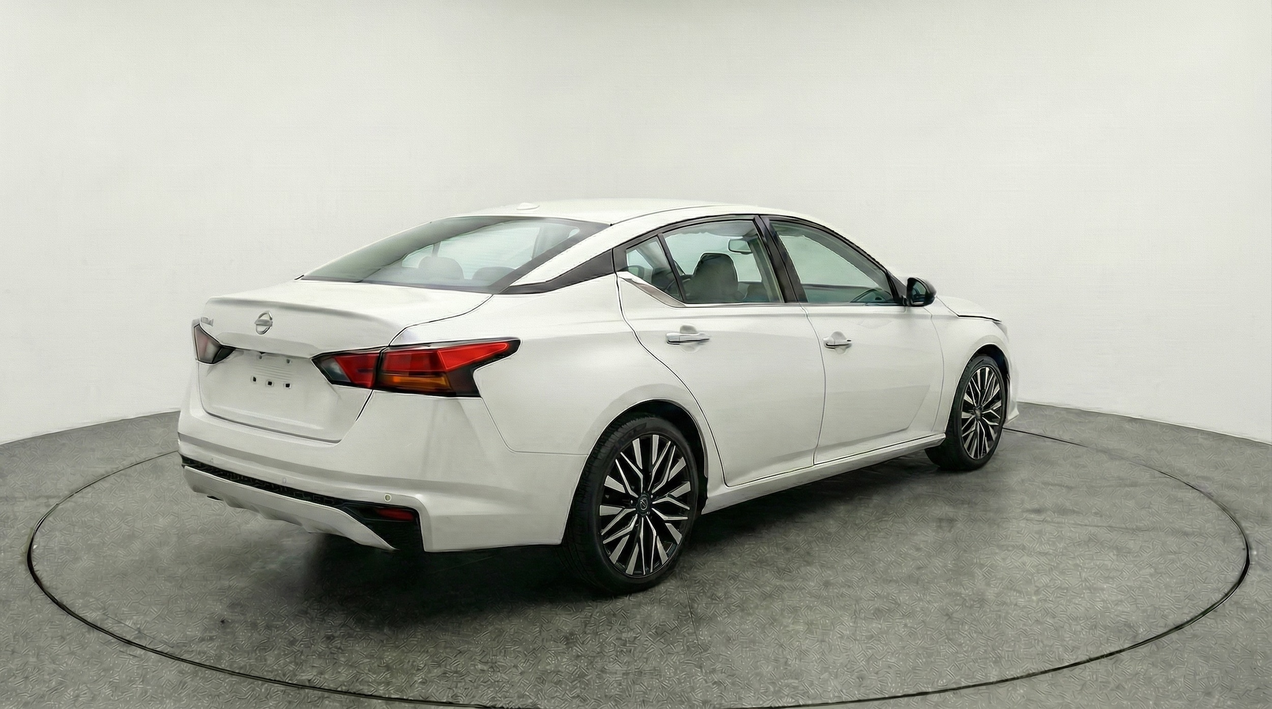 Thumbnail: 2025 Nissan Altima - 7