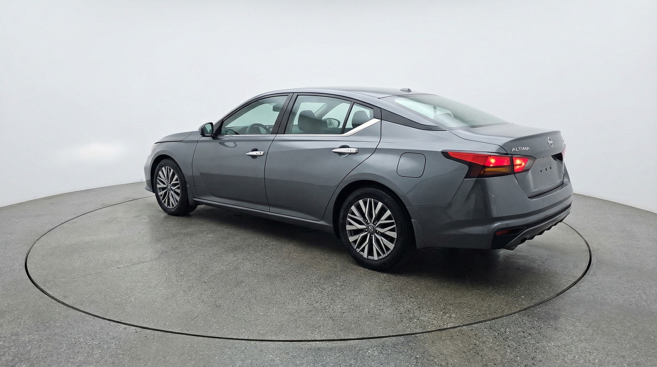 Thumbnail: 2025 Nissan Altima - 5