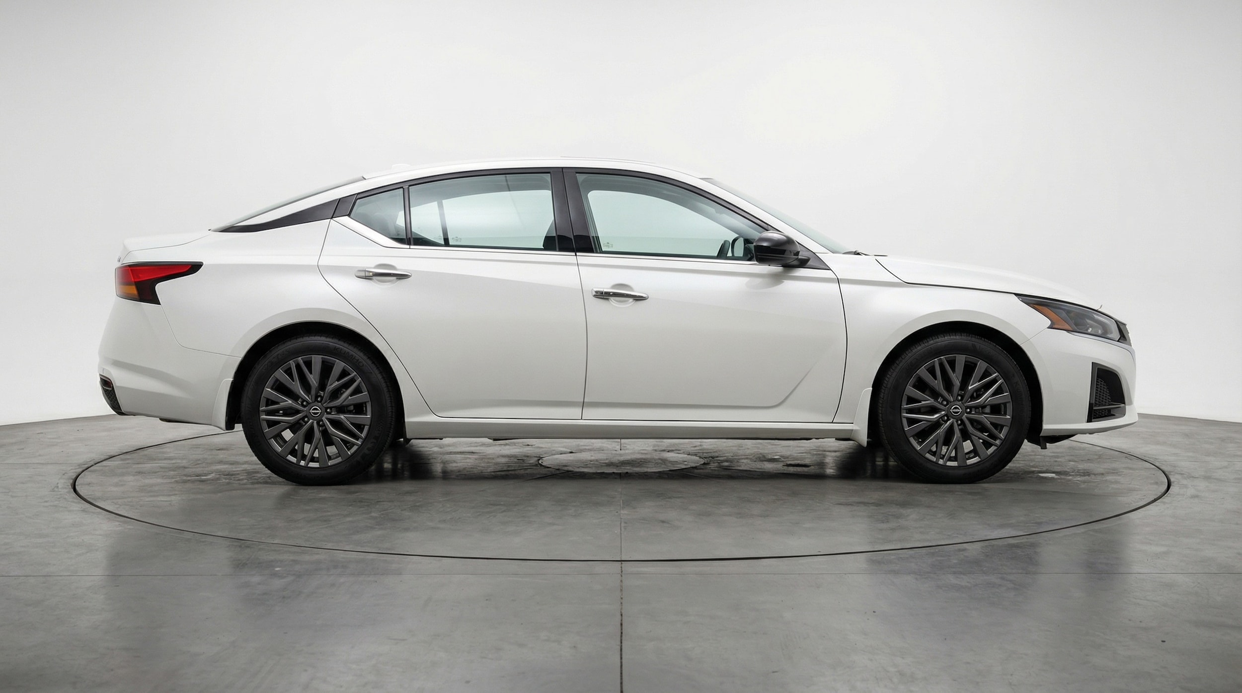 Thumbnail: 2025 Nissan Altima - 8