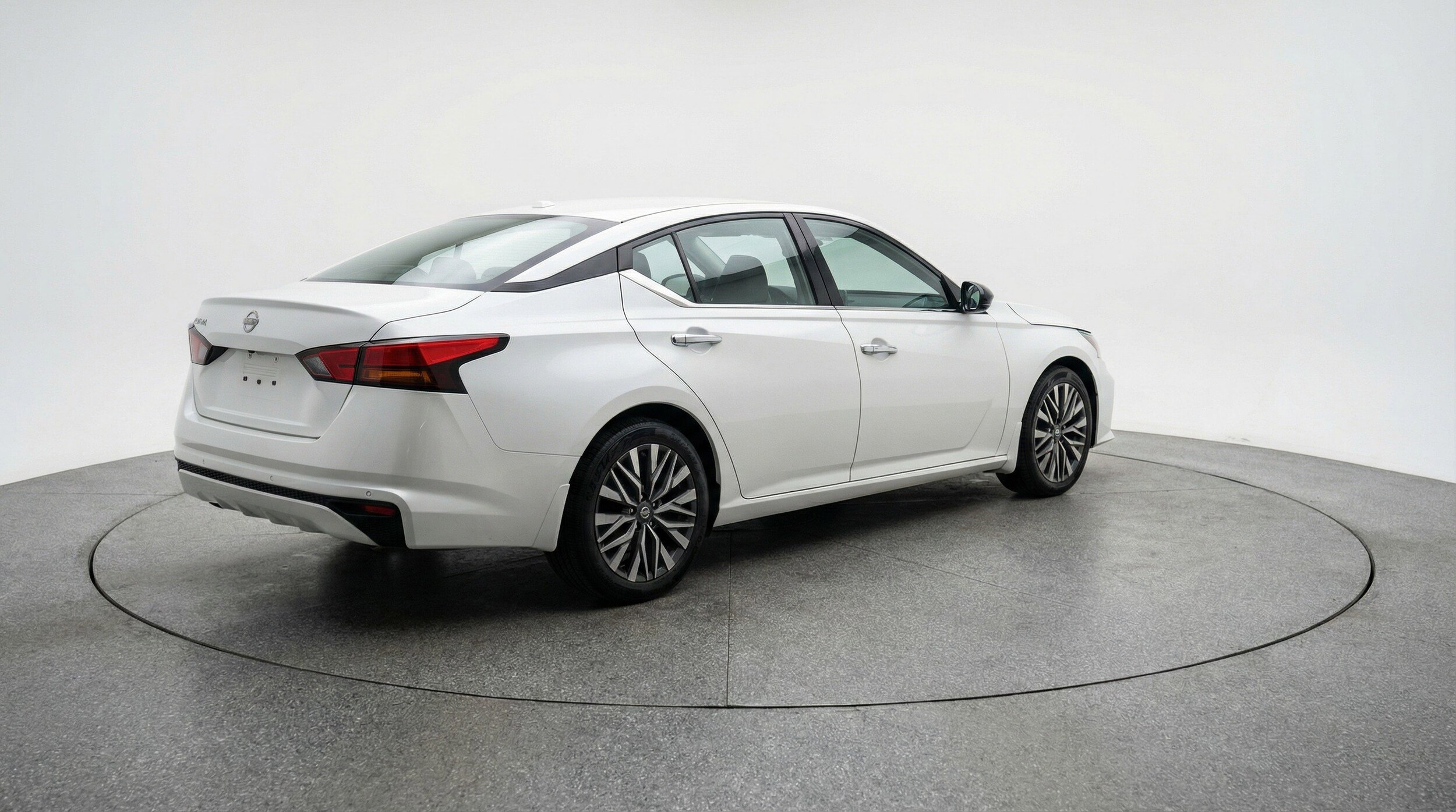 Thumbnail: 2025 Nissan Altima - 9