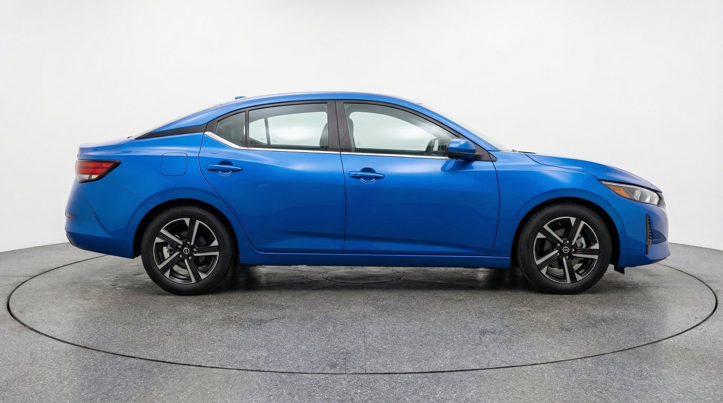 Thumbnail: 2025 Nissan Sentra - 10