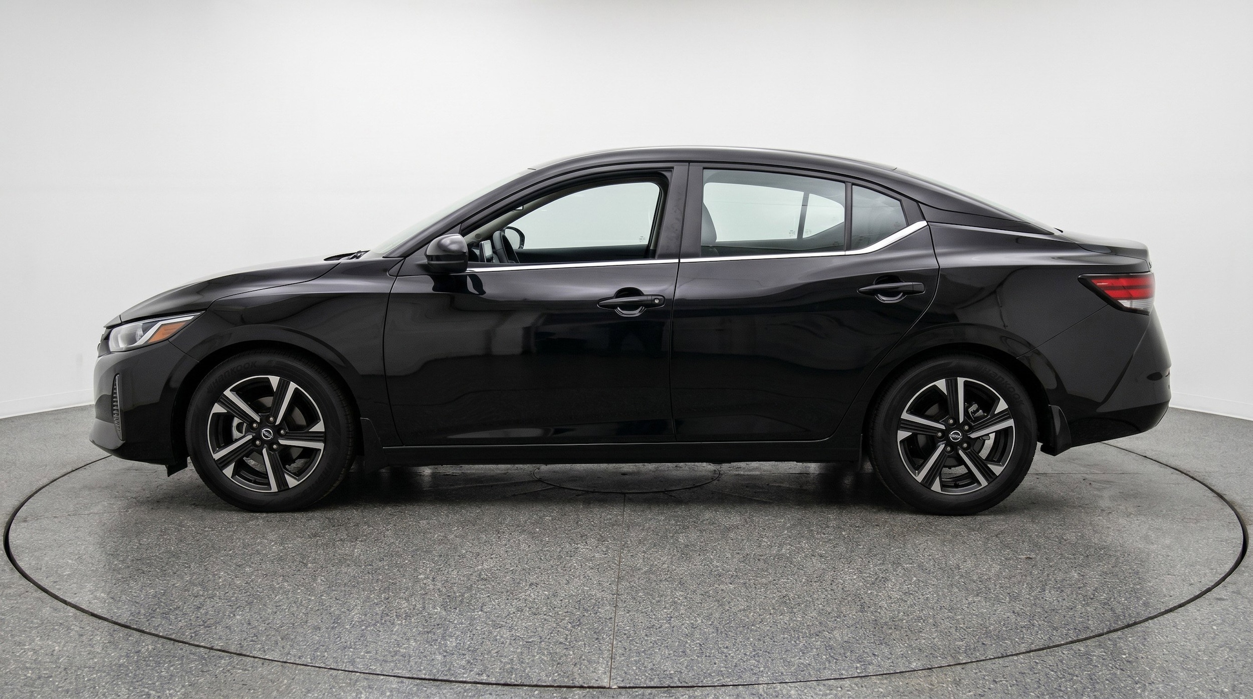 Thumbnail: 2025 Nissan Sentra - 5