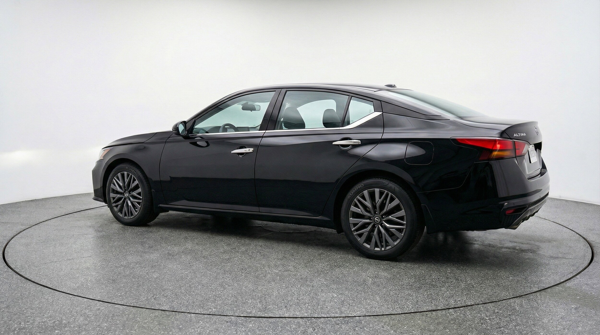 Thumbnail: 2025 Nissan Altima - 6