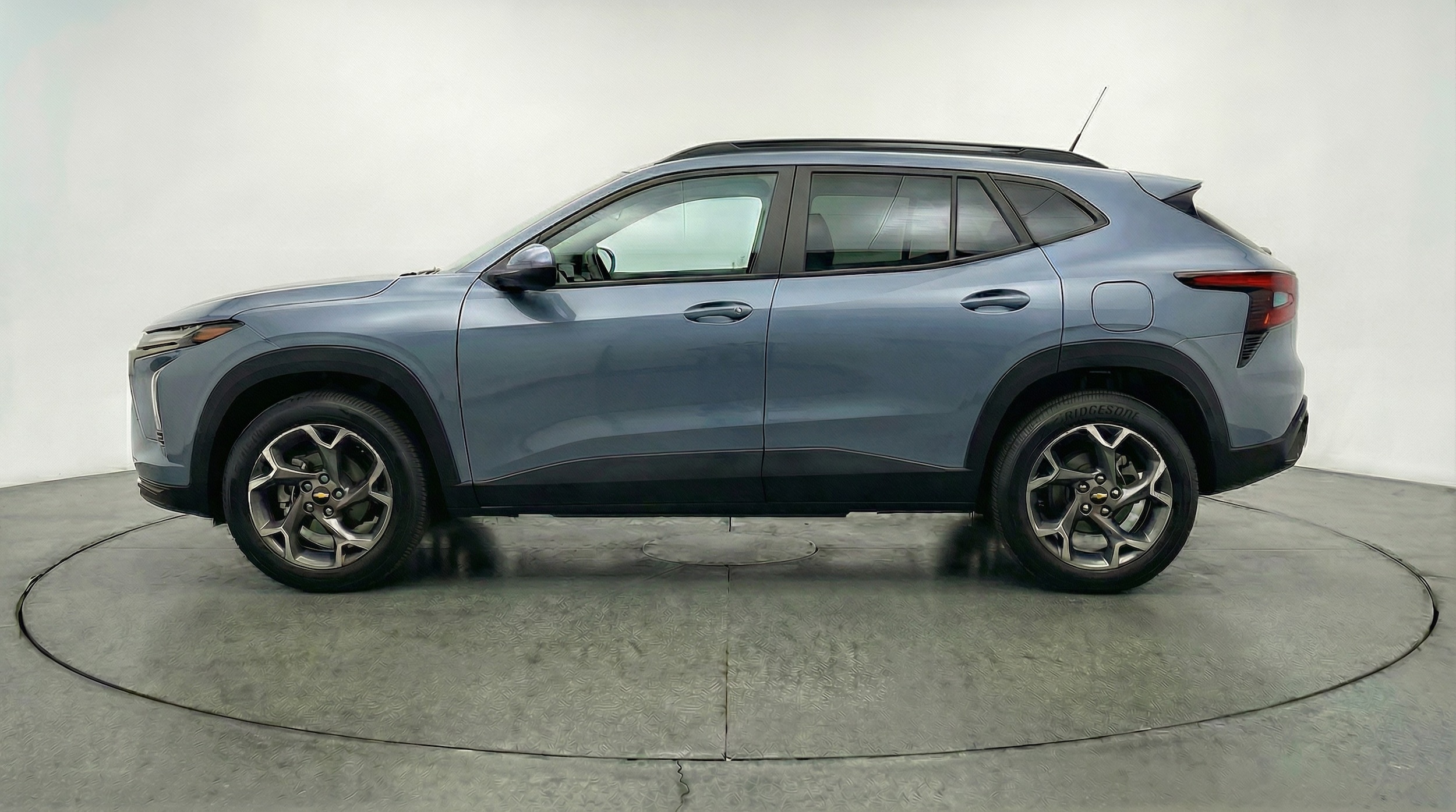 Thumbnail: 2025 Chevrolet Trax - 4