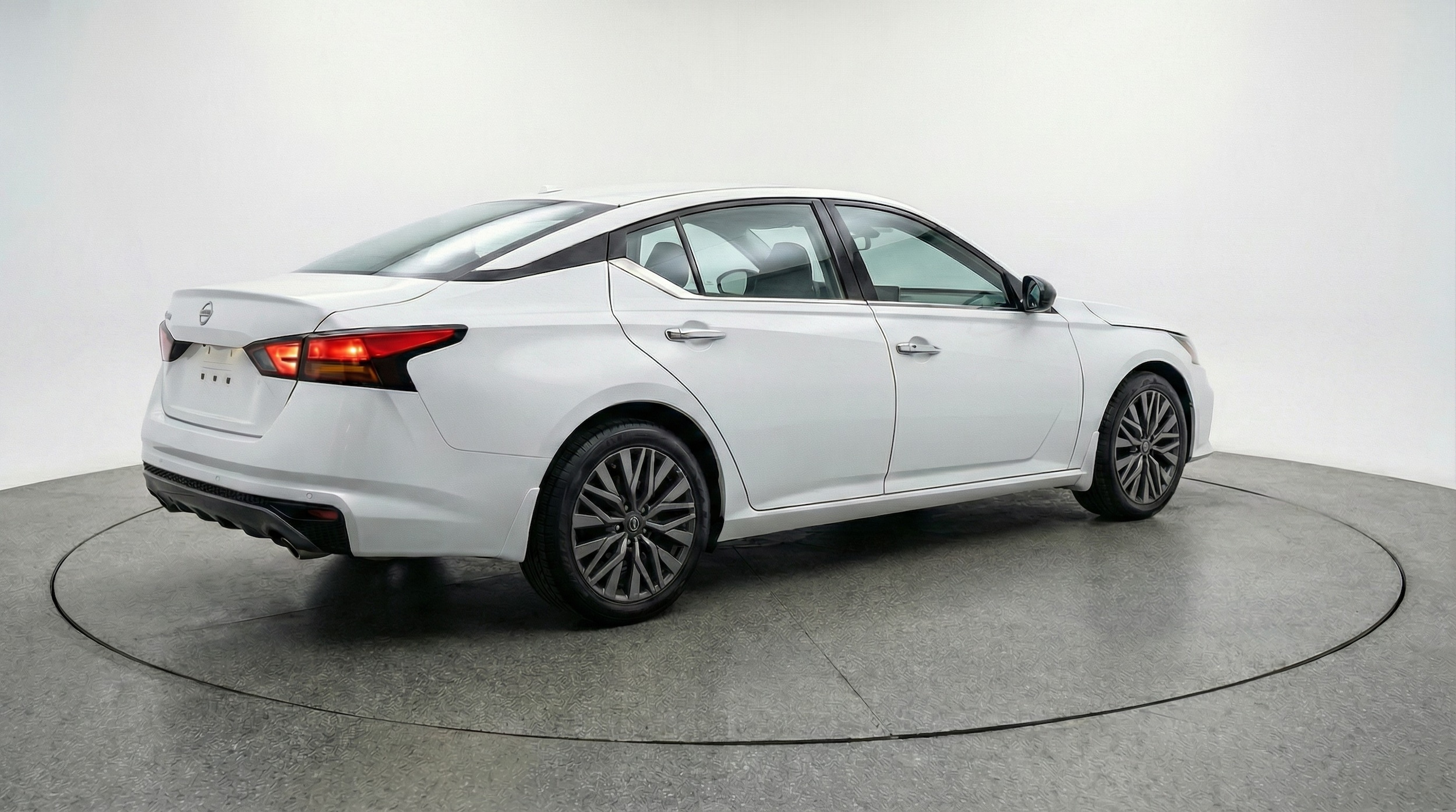 Thumbnail: 2025 Nissan Altima - 7