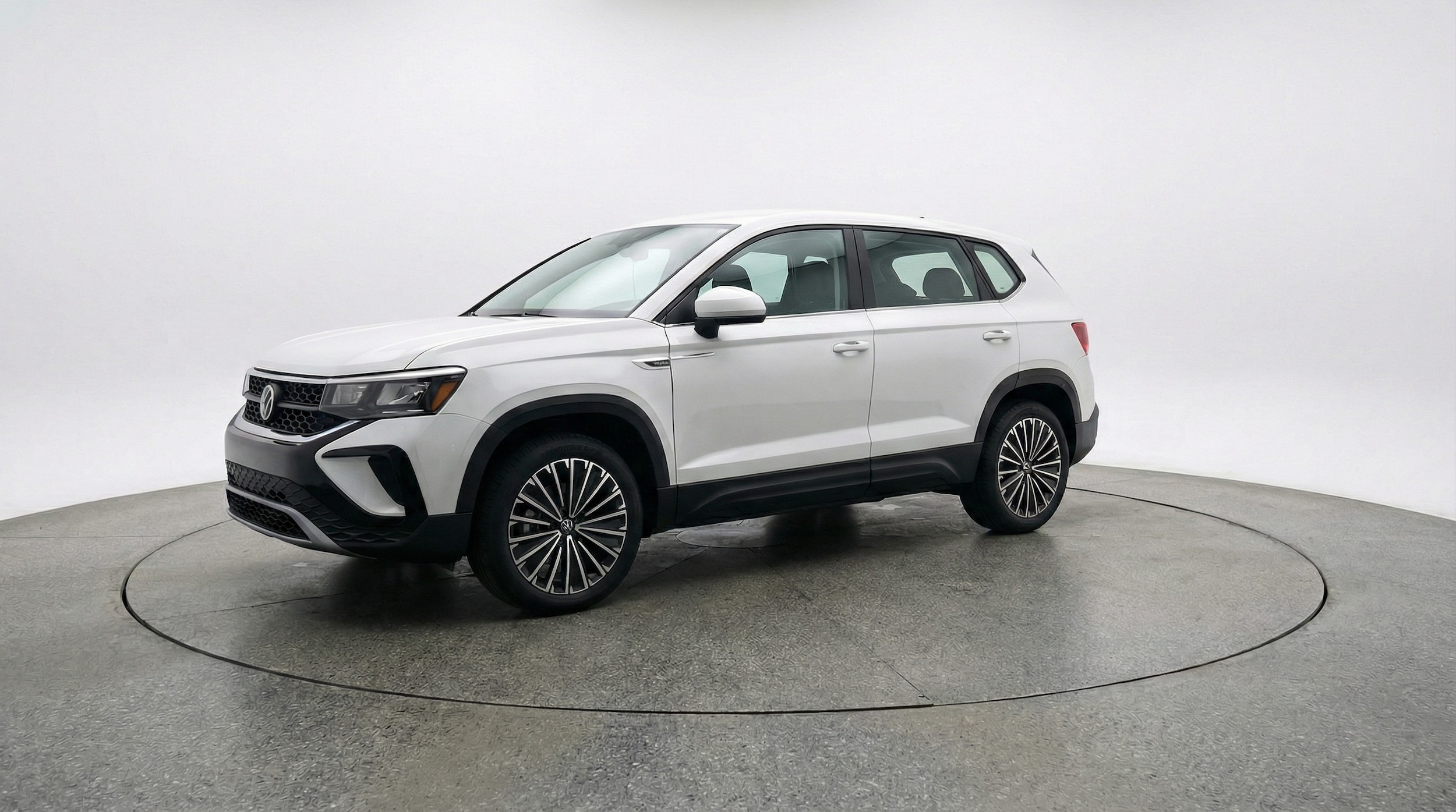 Thumbnail: 2025 Volkswagen Taos - 3