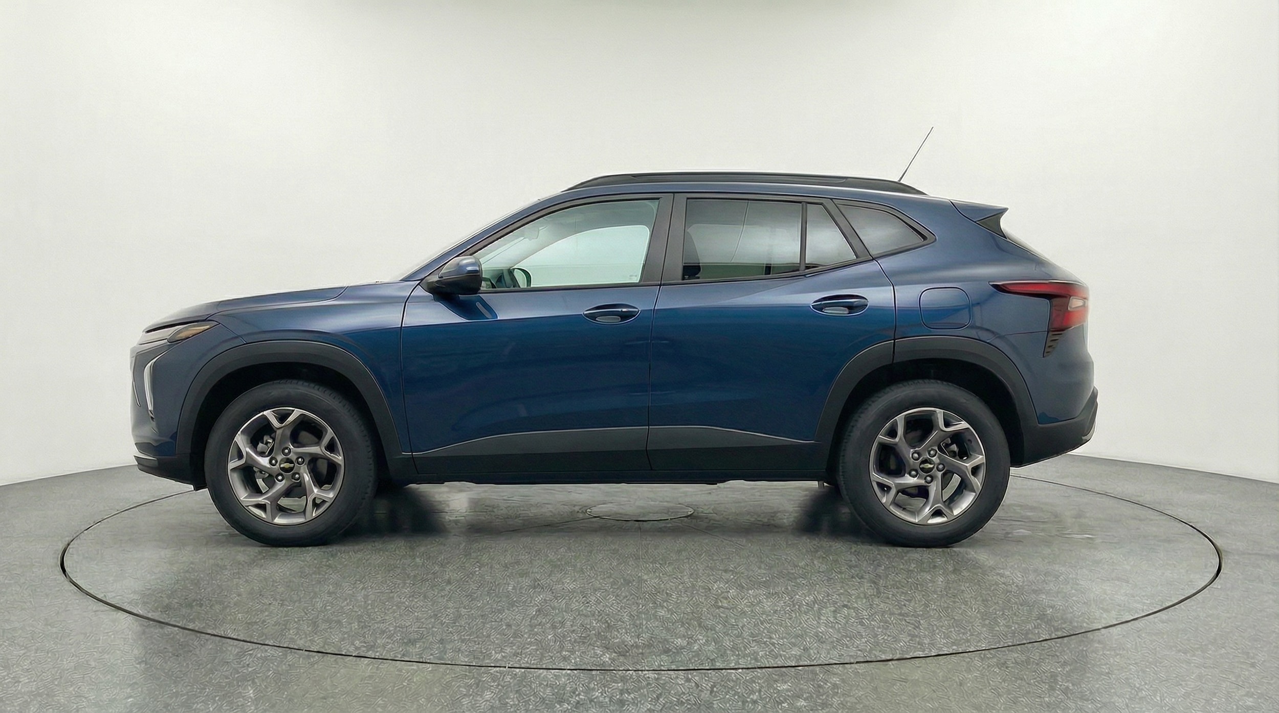 Thumbnail: 2025 Chevrolet Trax - 4