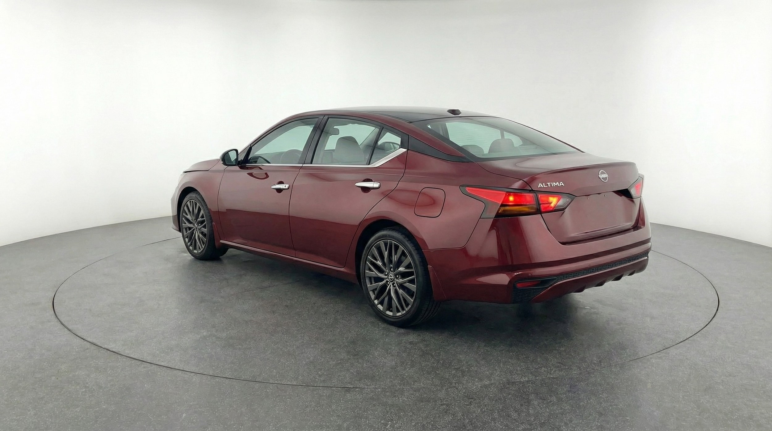 Thumbnail: 2025 Nissan Altima - 5