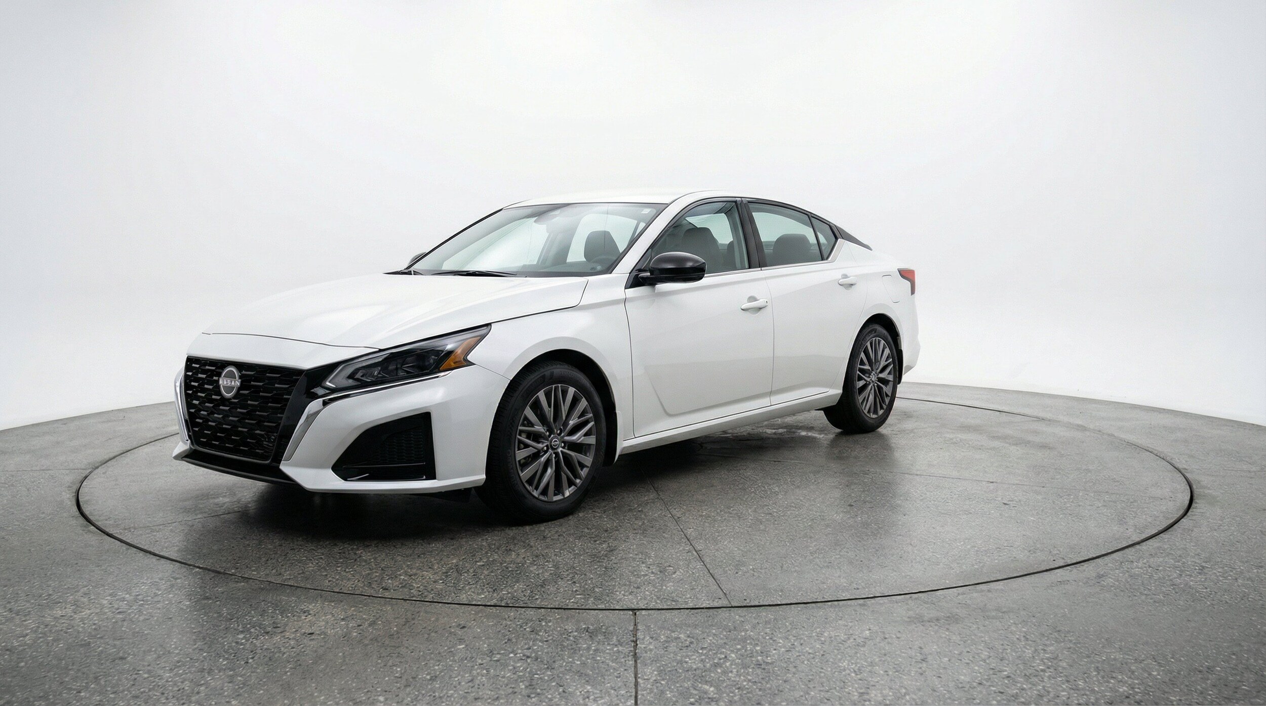 Thumbnail: 2025 Nissan Altima - 3