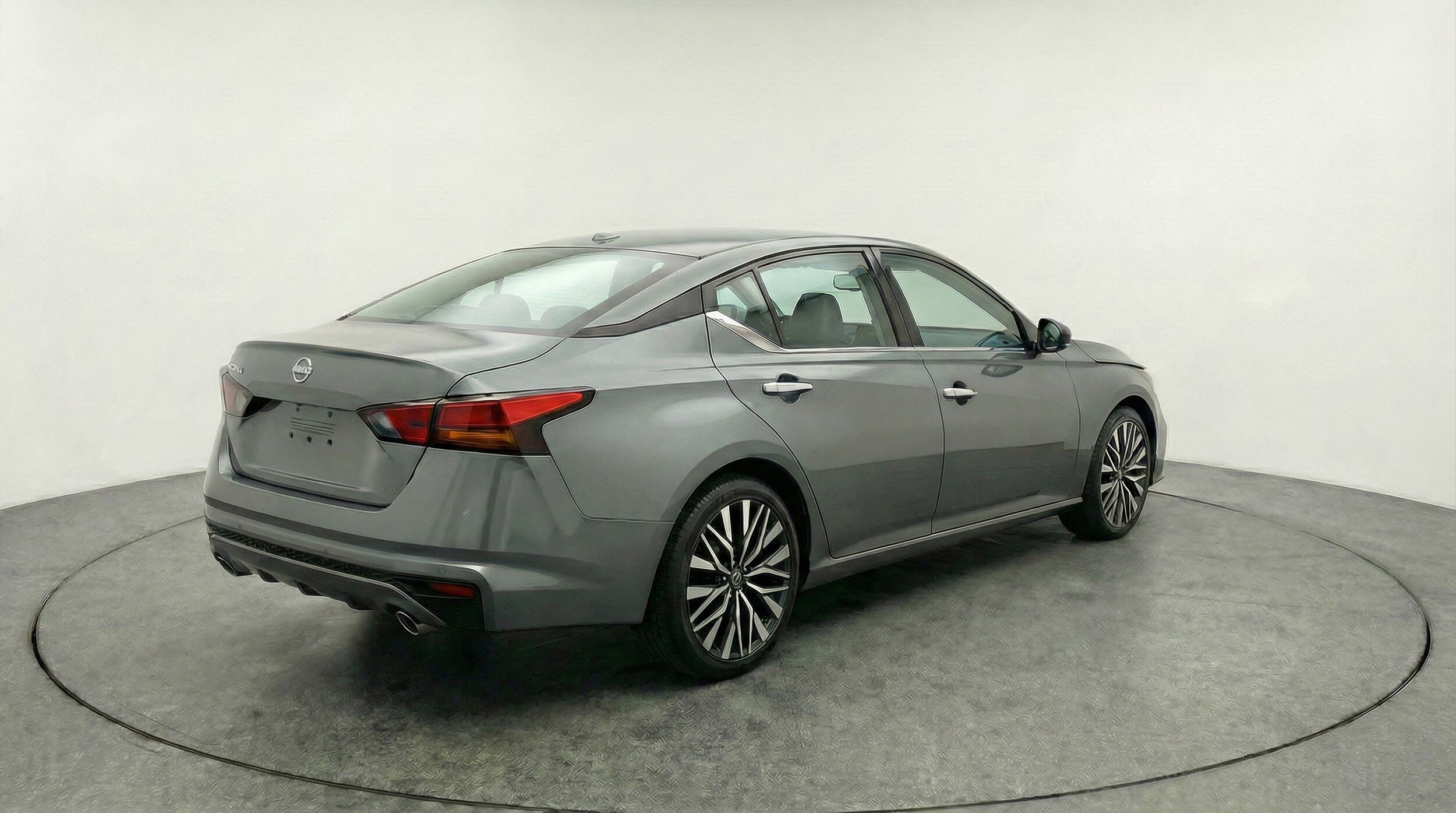 Thumbnail: 2025 Nissan Altima - 9