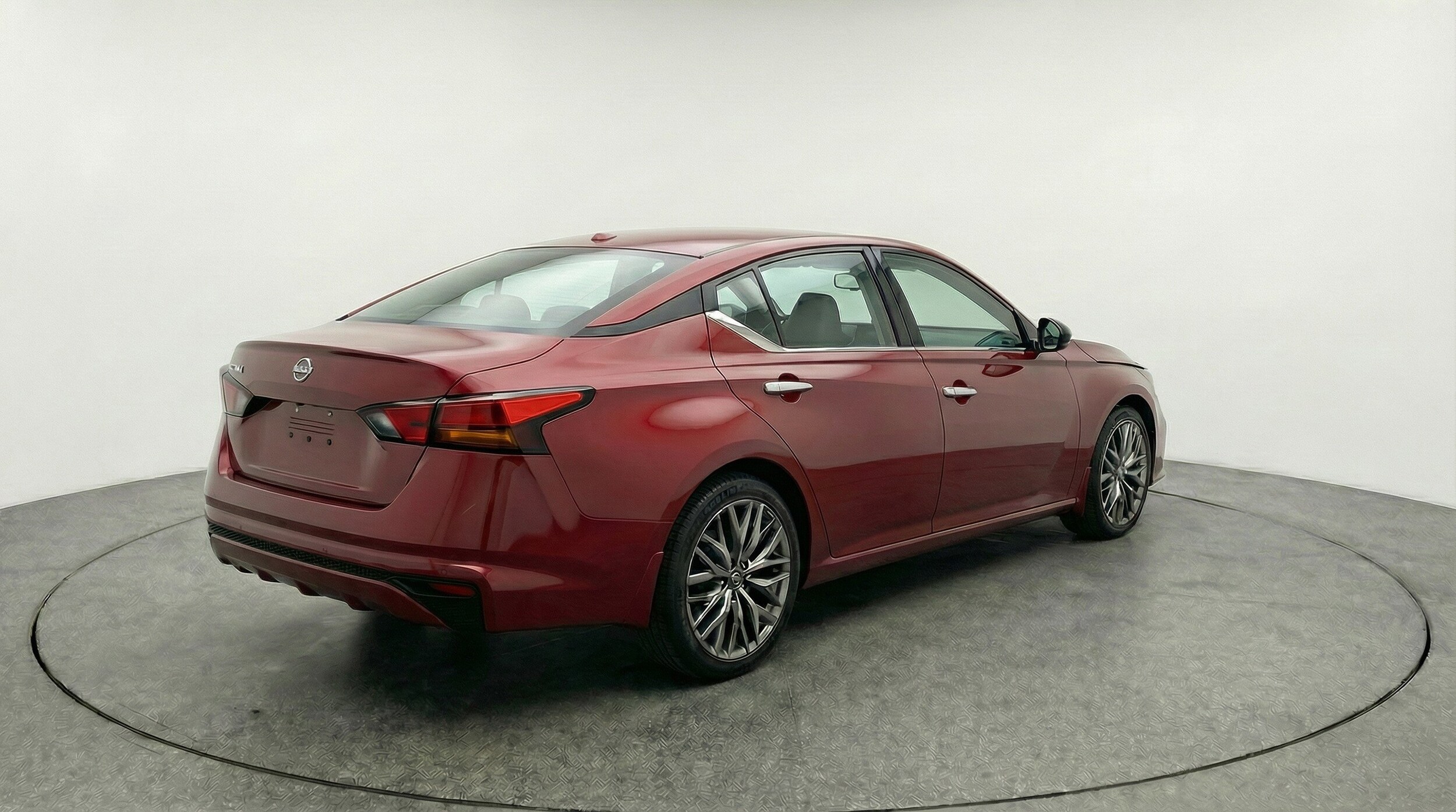 Thumbnail: 2025 Nissan Altima - 9