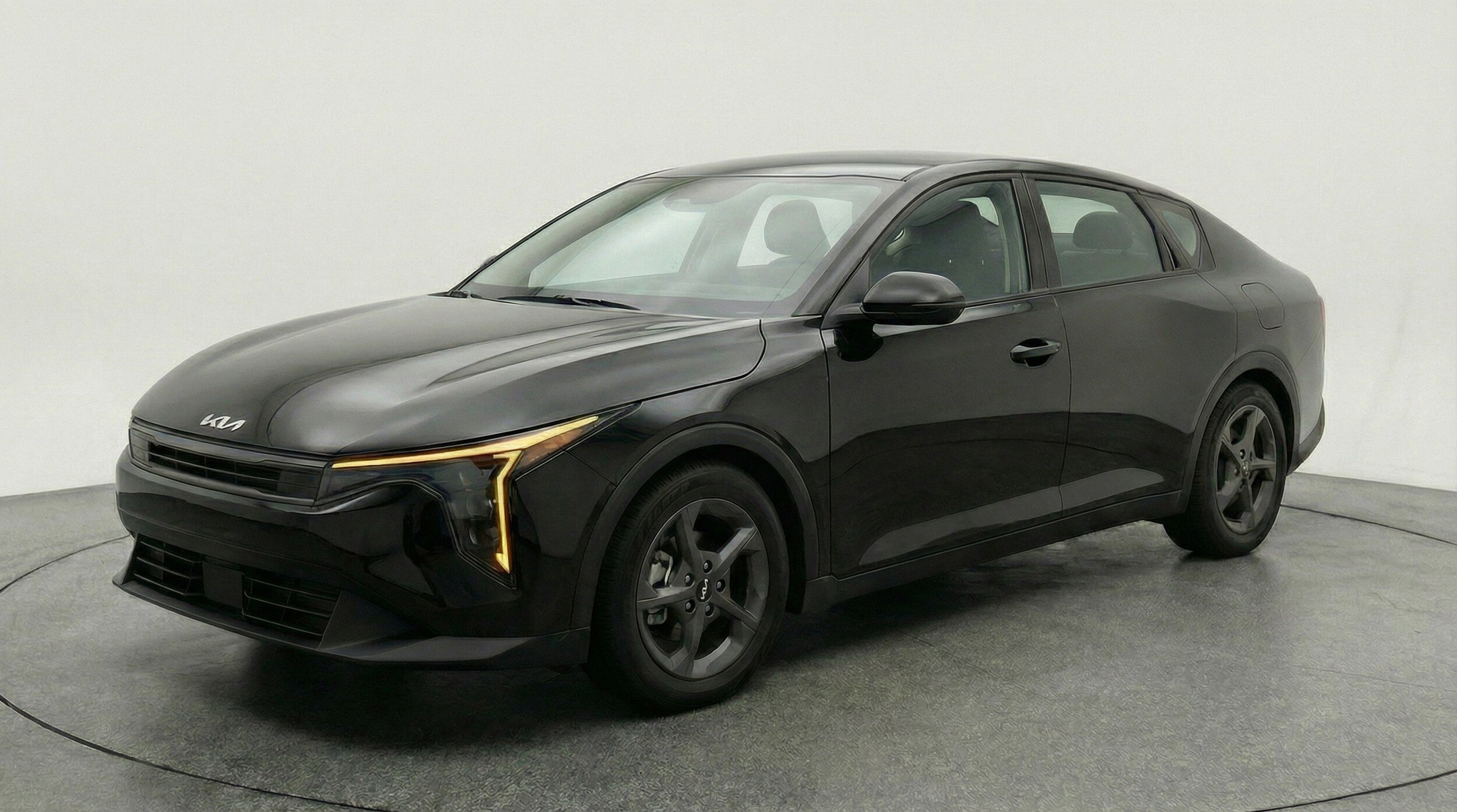 Thumbnail: 2025 Kia K4 - 3