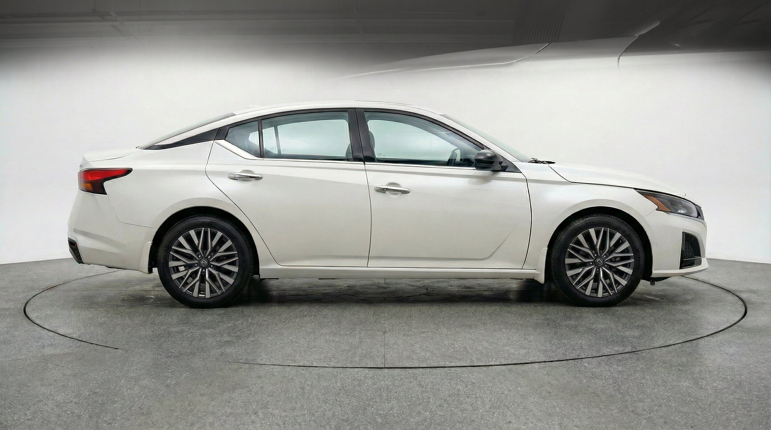 Thumbnail: 2025 Nissan Altima - 11