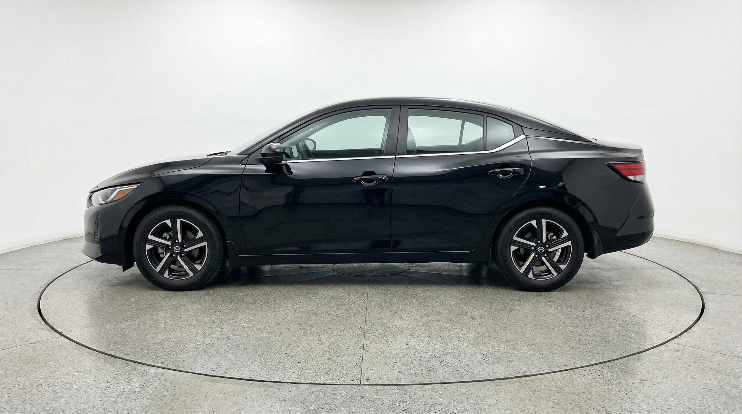 Thumbnail: 2025 Nissan Sentra - 5