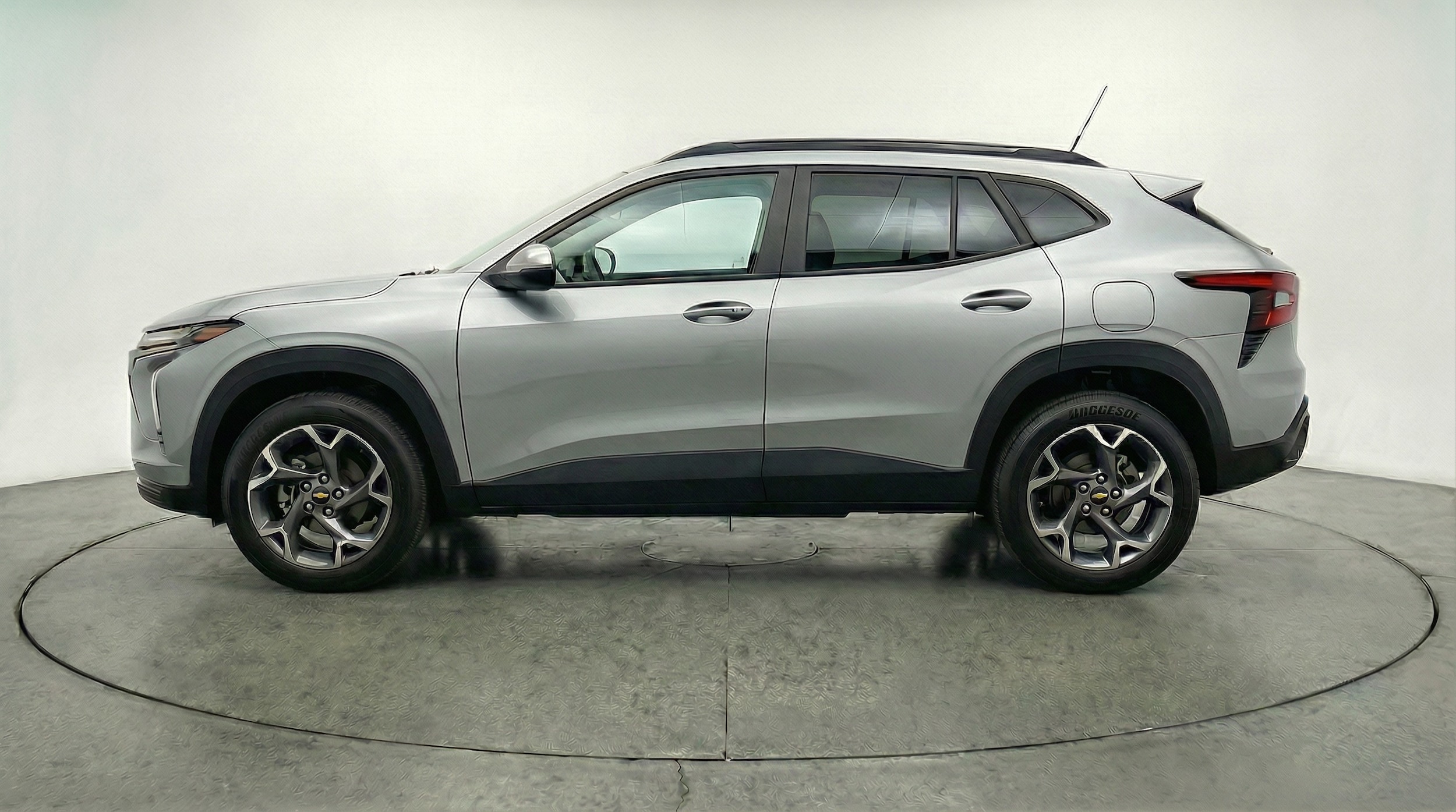 Thumbnail: 2025 Chevrolet Trax - 4