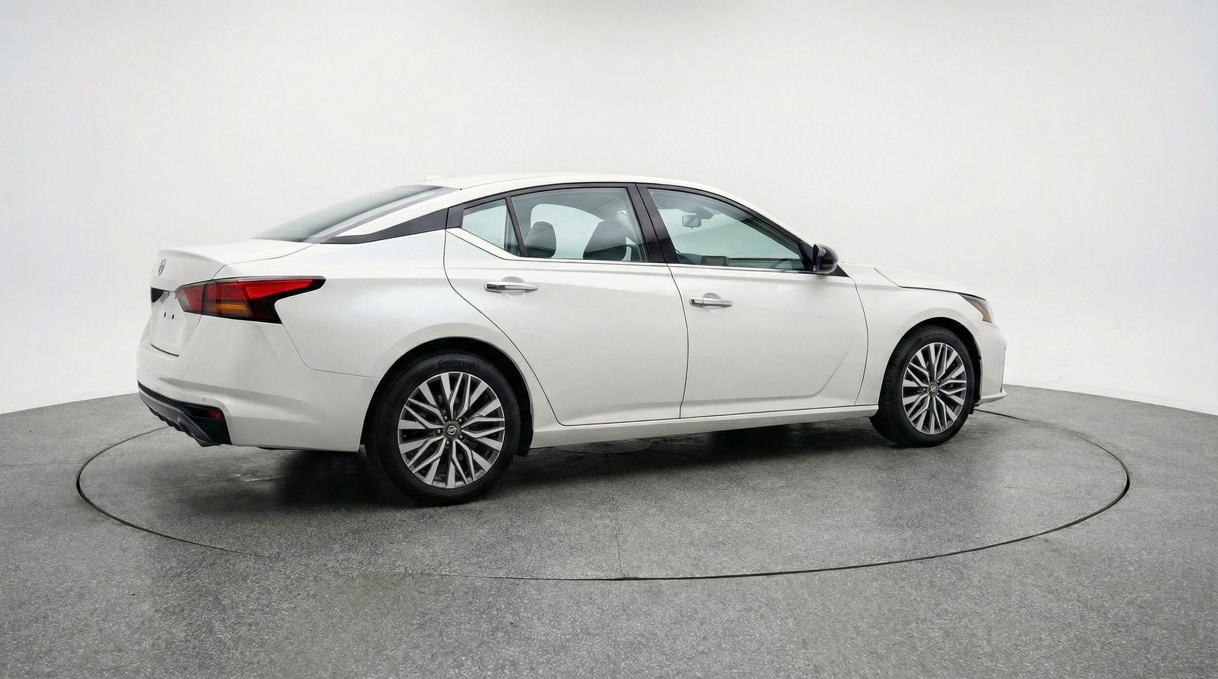 Thumbnail: 2025 Nissan Altima - 9
