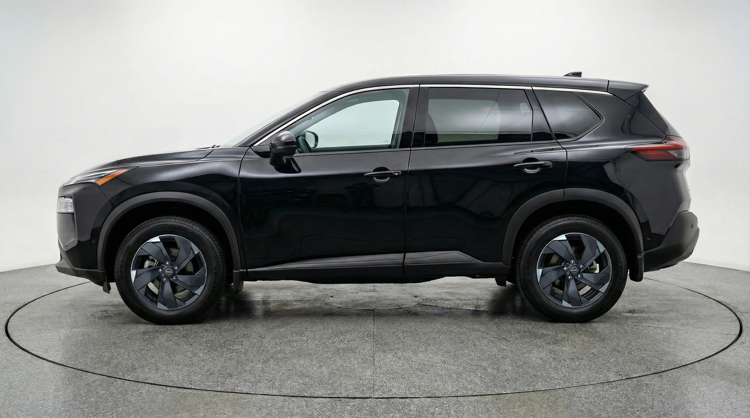 Thumbnail: 2025 Nissan Rogue - 4