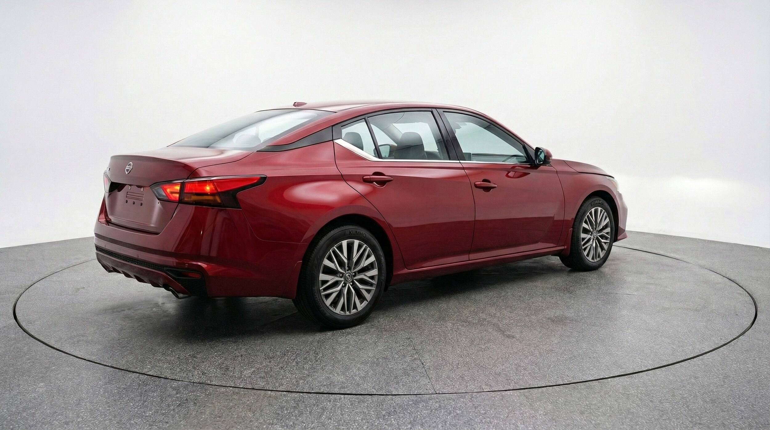 Thumbnail: 2025 Nissan Altima - 9