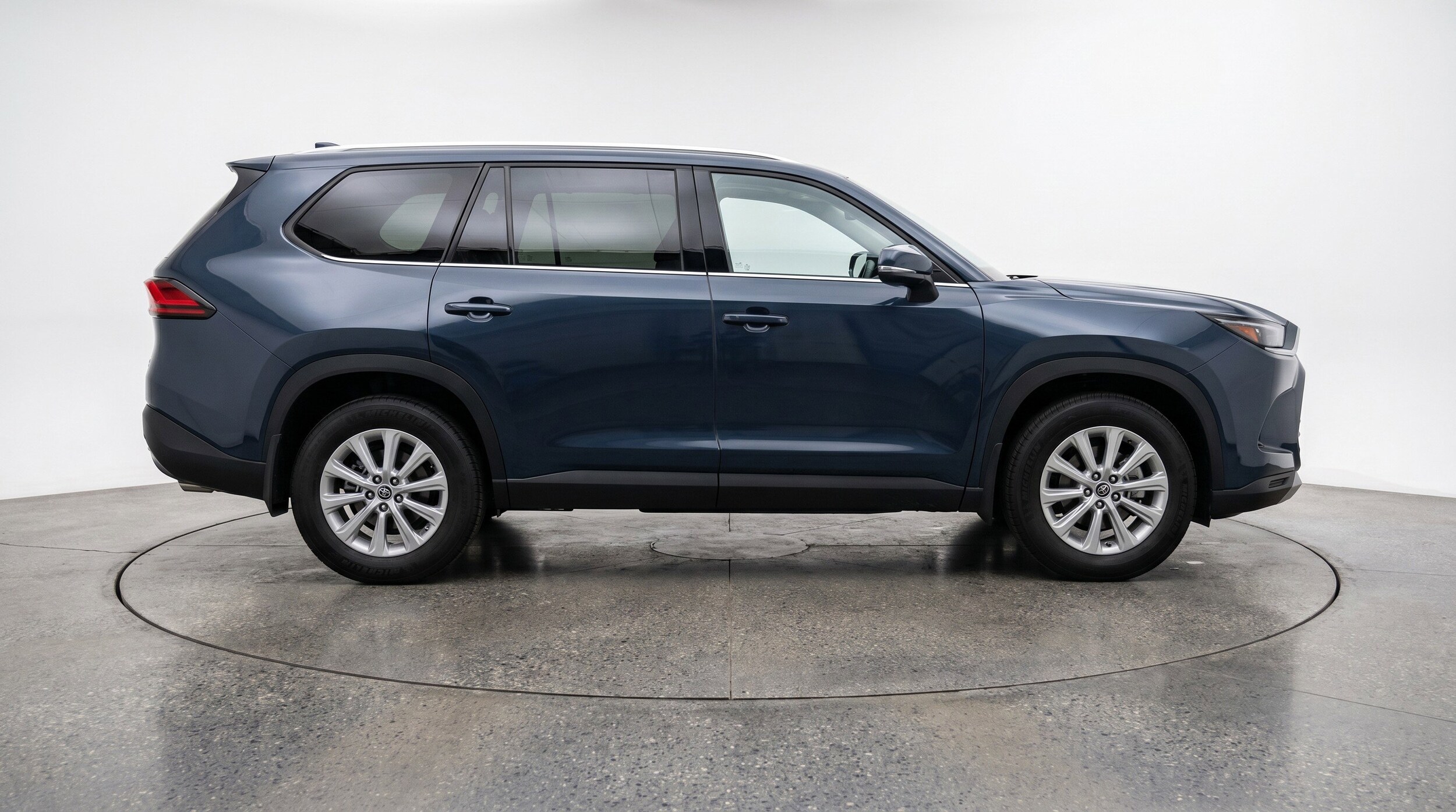 Thumbnail: 2025 Toyota Grand Highlander - 11