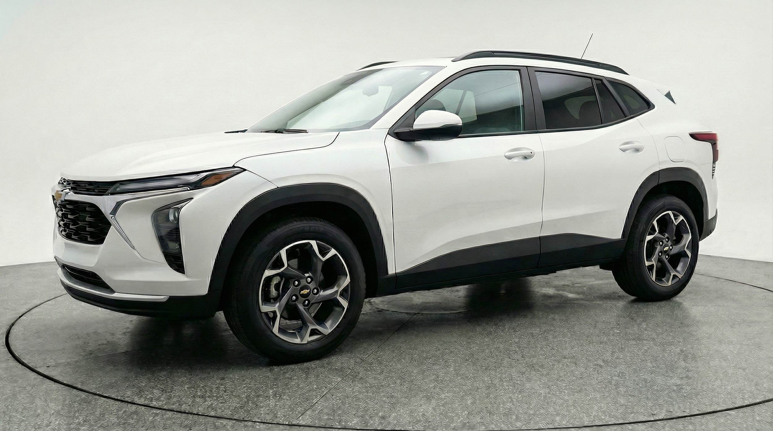 Thumbnail: 2025 Chevrolet Trax - 3