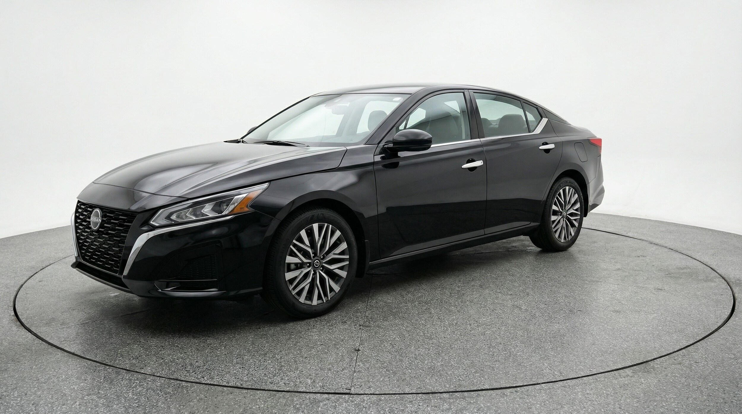 Thumbnail: 2025 Nissan Altima - 3