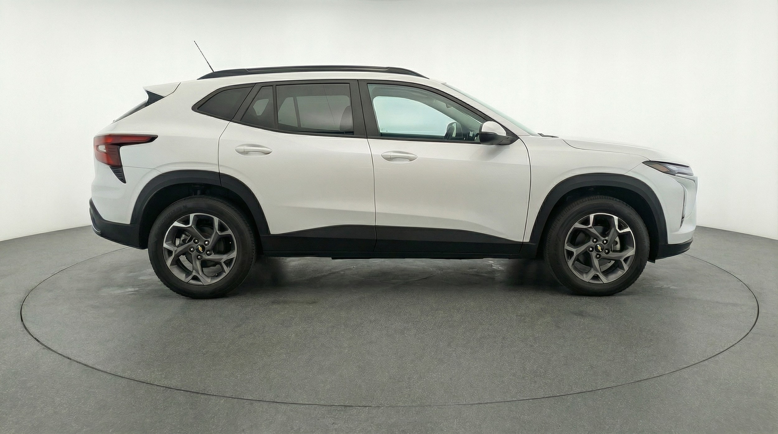 Thumbnail: 2025 Chevrolet Trax - 8