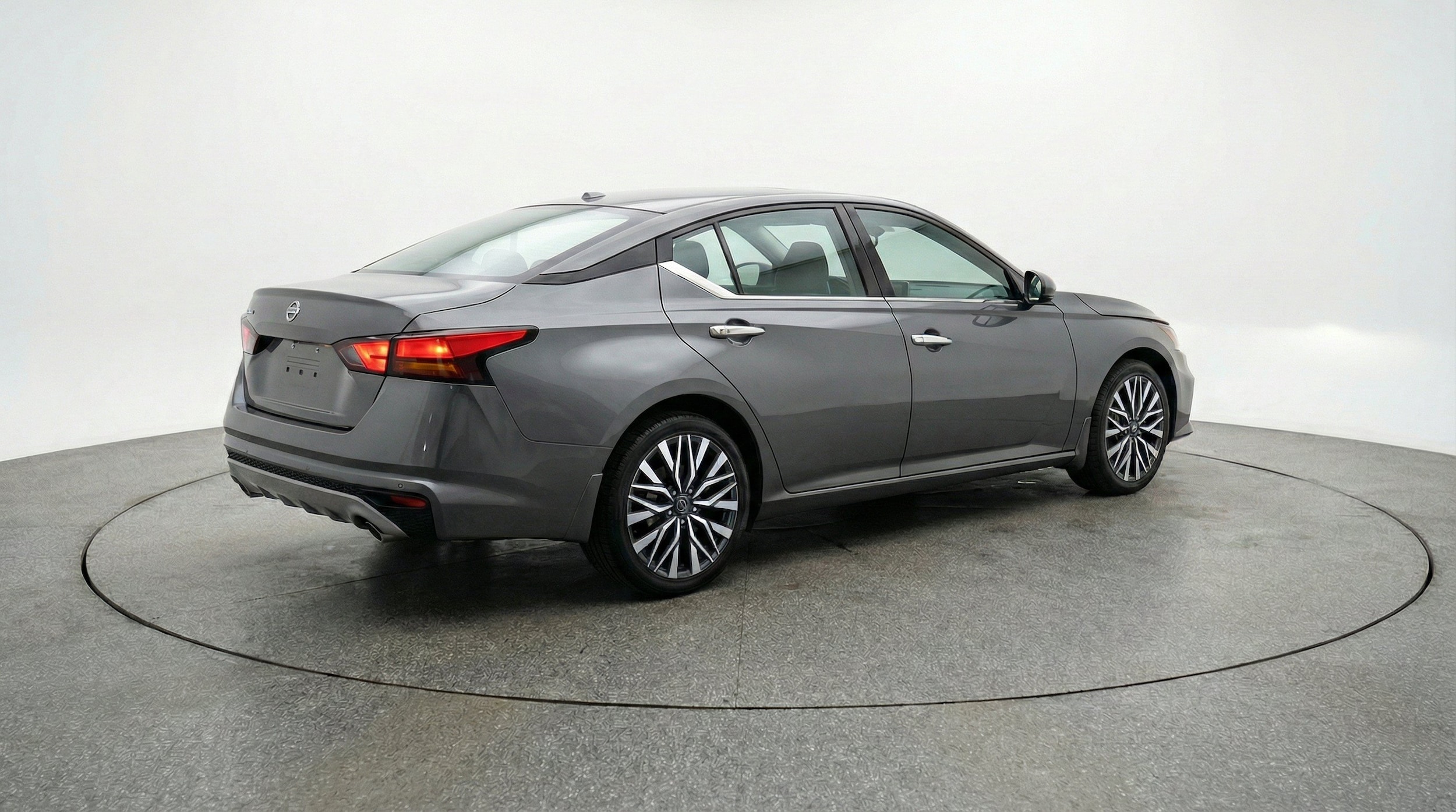 Thumbnail: 2025 Nissan Altima - 9