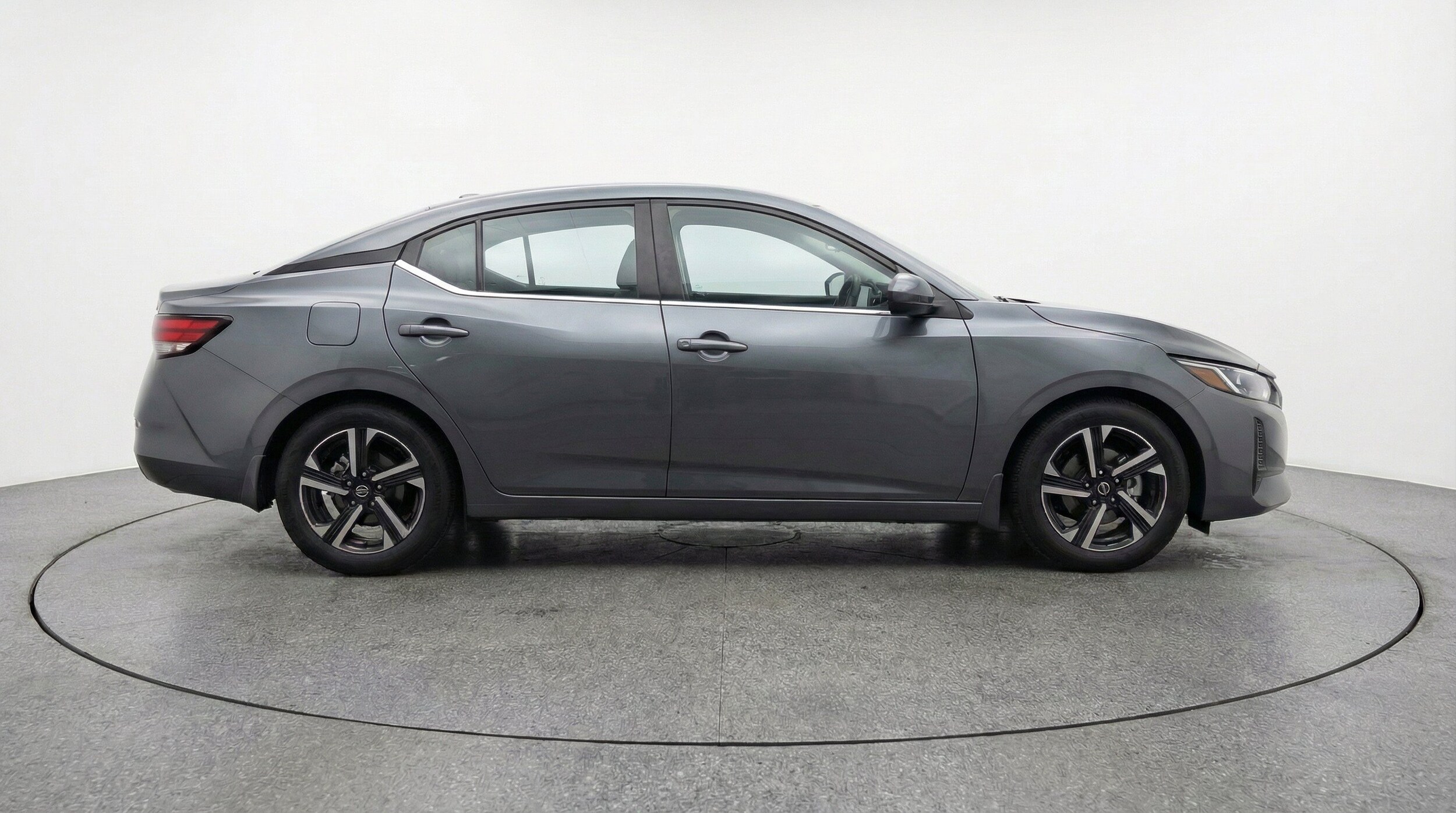 Thumbnail: 2025 Nissan Sentra - 10