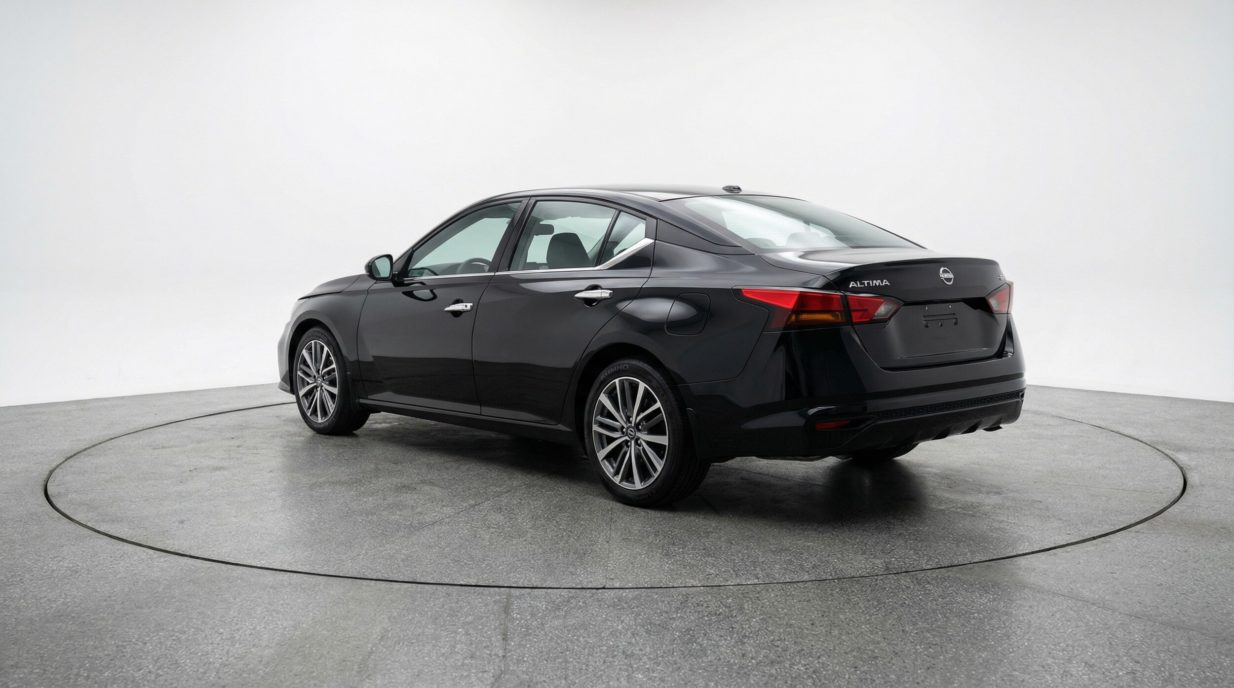 Thumbnail: 2025 Nissan Altima - 5